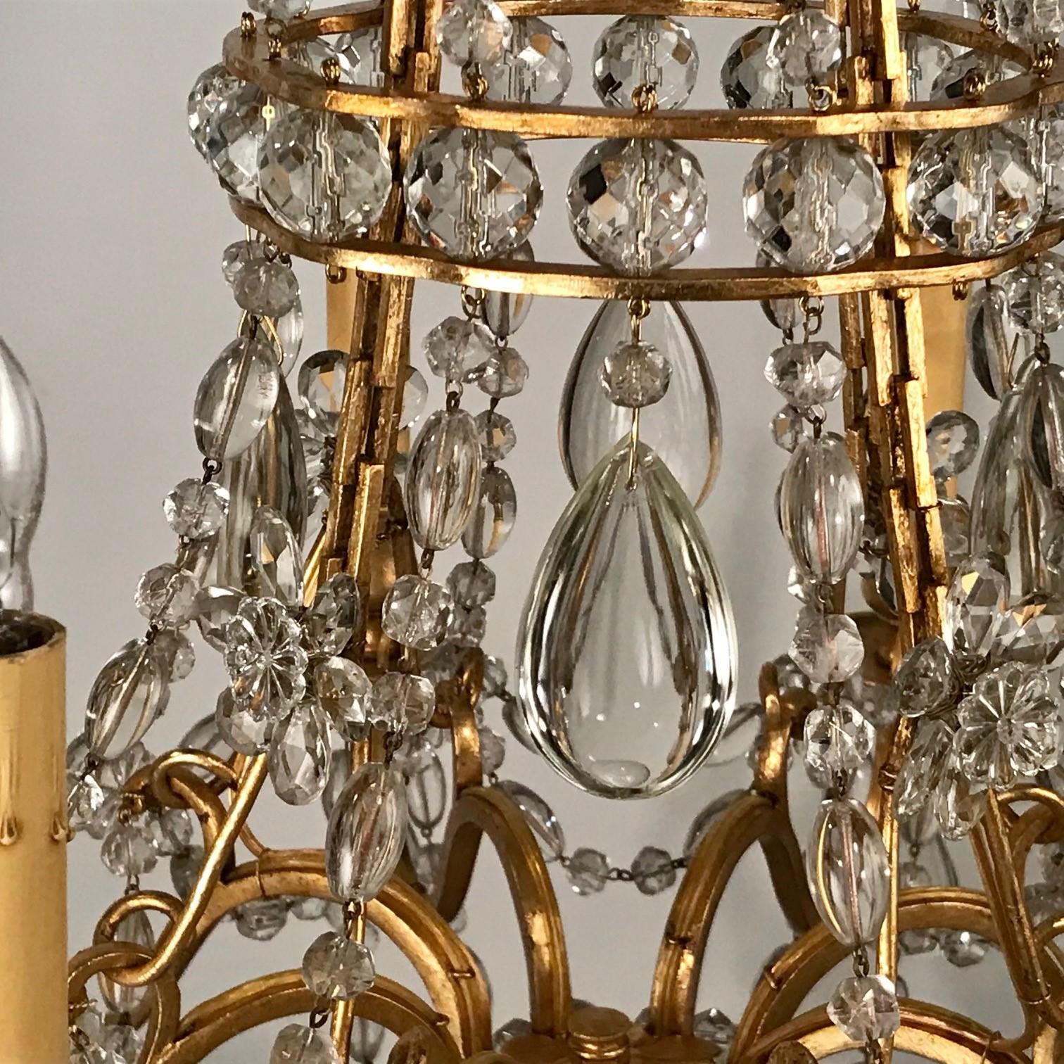 Lustre français ancien à huit lumières de style Louis XV en bronze doré et cristal en vente 1
