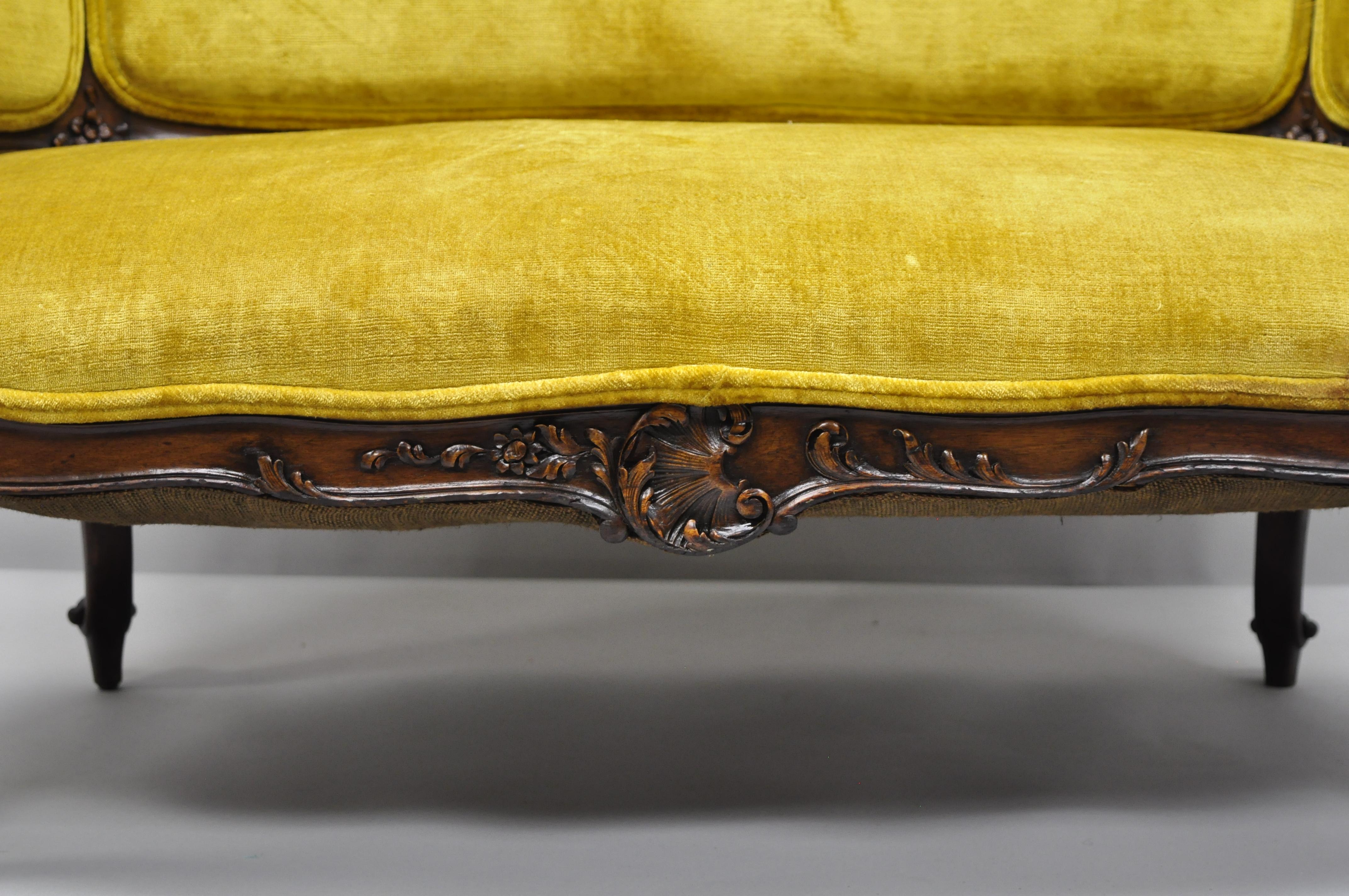 Antique French Louis XV Style Finely Carved Mahogany Settee Loveseat In Good Condition In Philadelphia, PA