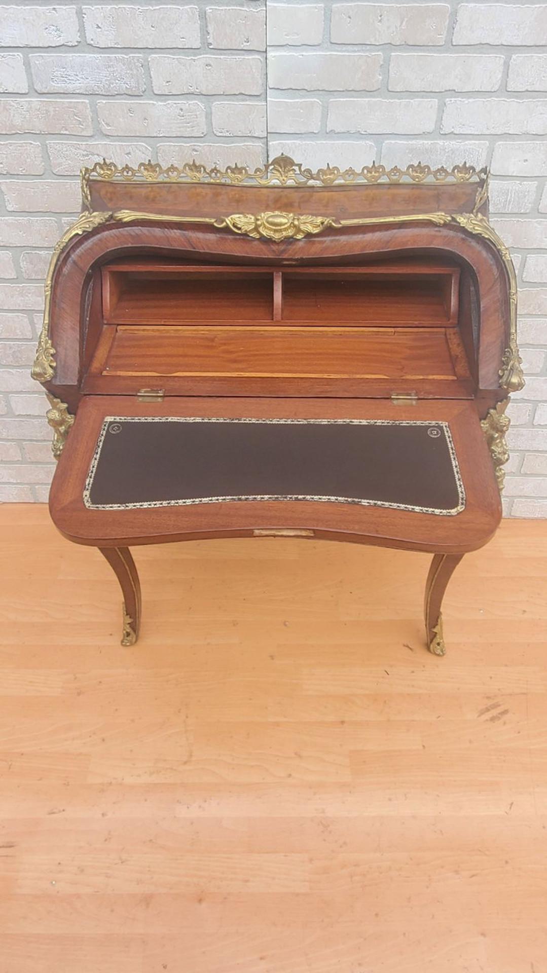 Antique French Louis XV Style Gilt Bronze Mounted Bureau De Pente Writing Desk in vendita 4