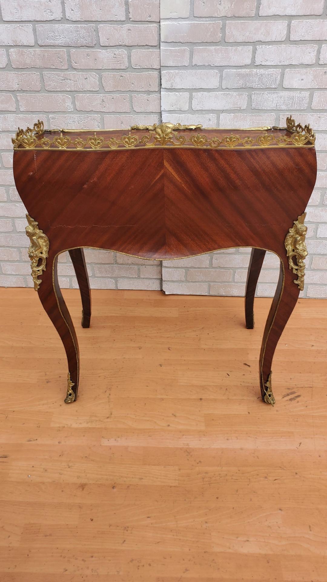Bronzo Antique French Louis XV Style Gilt Bronze Mounted Bureau De Pente Writing Desk in vendita
