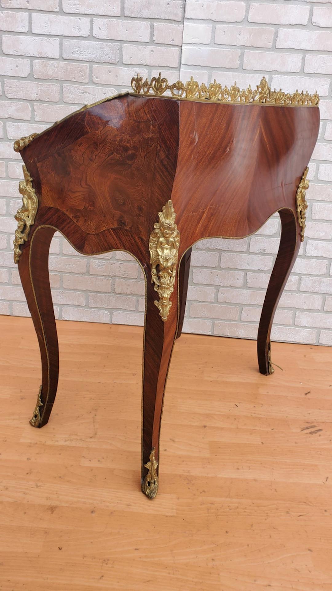 Antique French Louis XV Style Gilt Bronze Mounted Bureau De Pente Writing Desk in vendita 1