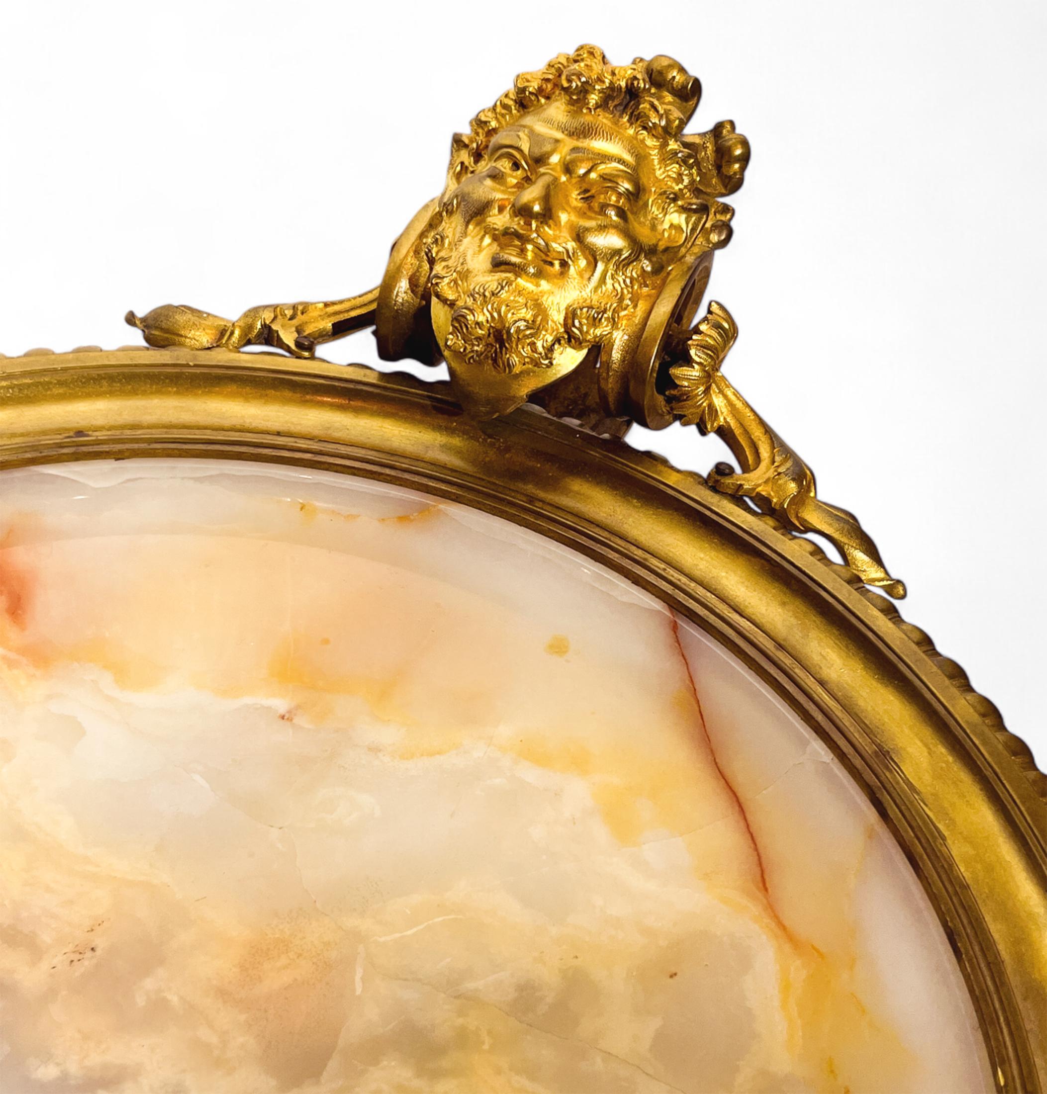 Antique French Louis XV Stil vergoldet-Bronze montiert Onyx Tafelaufsatz Dish (19. Jahrhundert) im Angebot