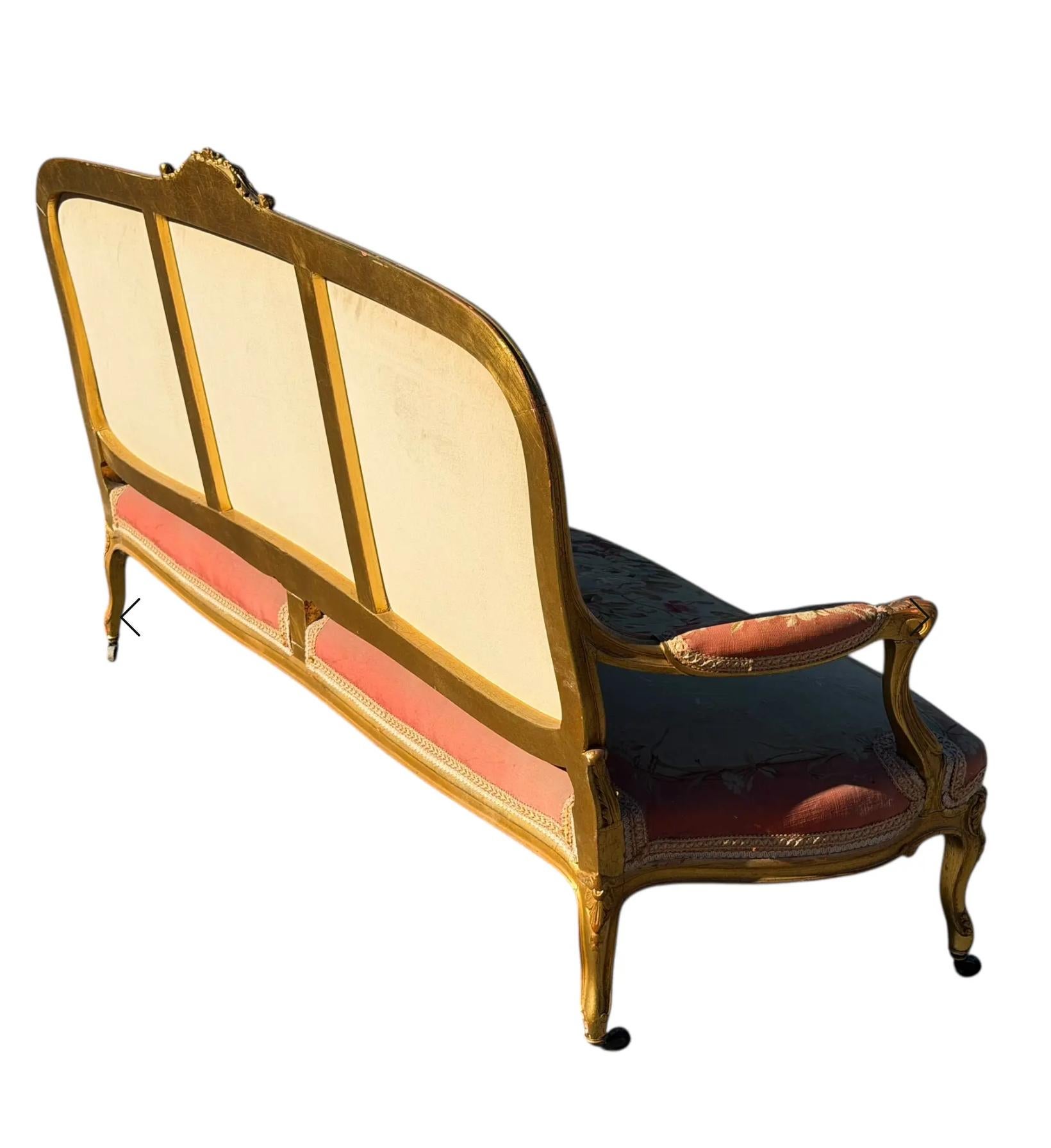 Antique French Louis XV Style Giltwood & Aubusson Tapestry Canapé Sofa (Louis XV.) im Angebot