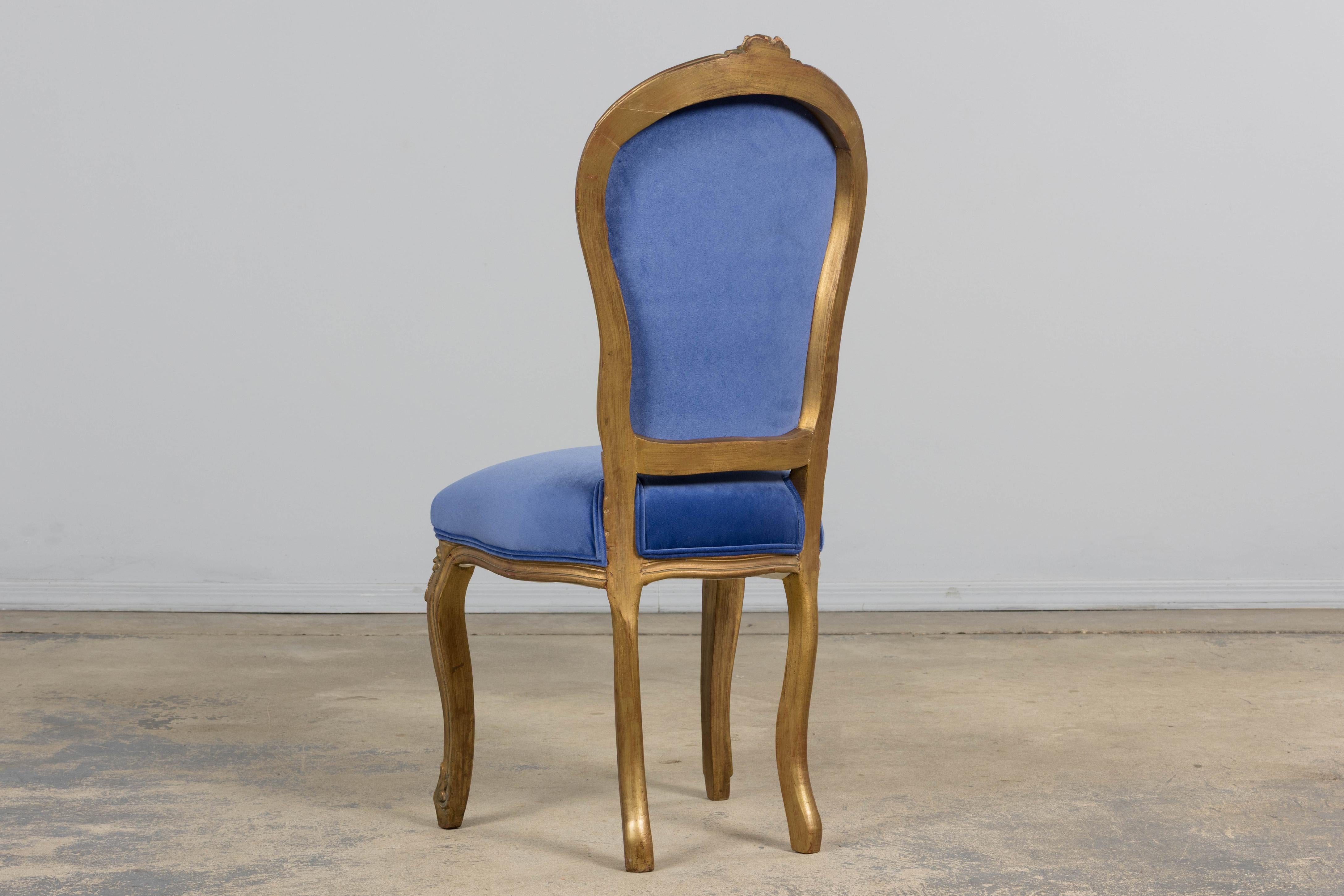 Antique French Sillas de Comedor de Madera Dorada Estilo Luis XV en Azul Cobalto - Lote de 6 en venta 8