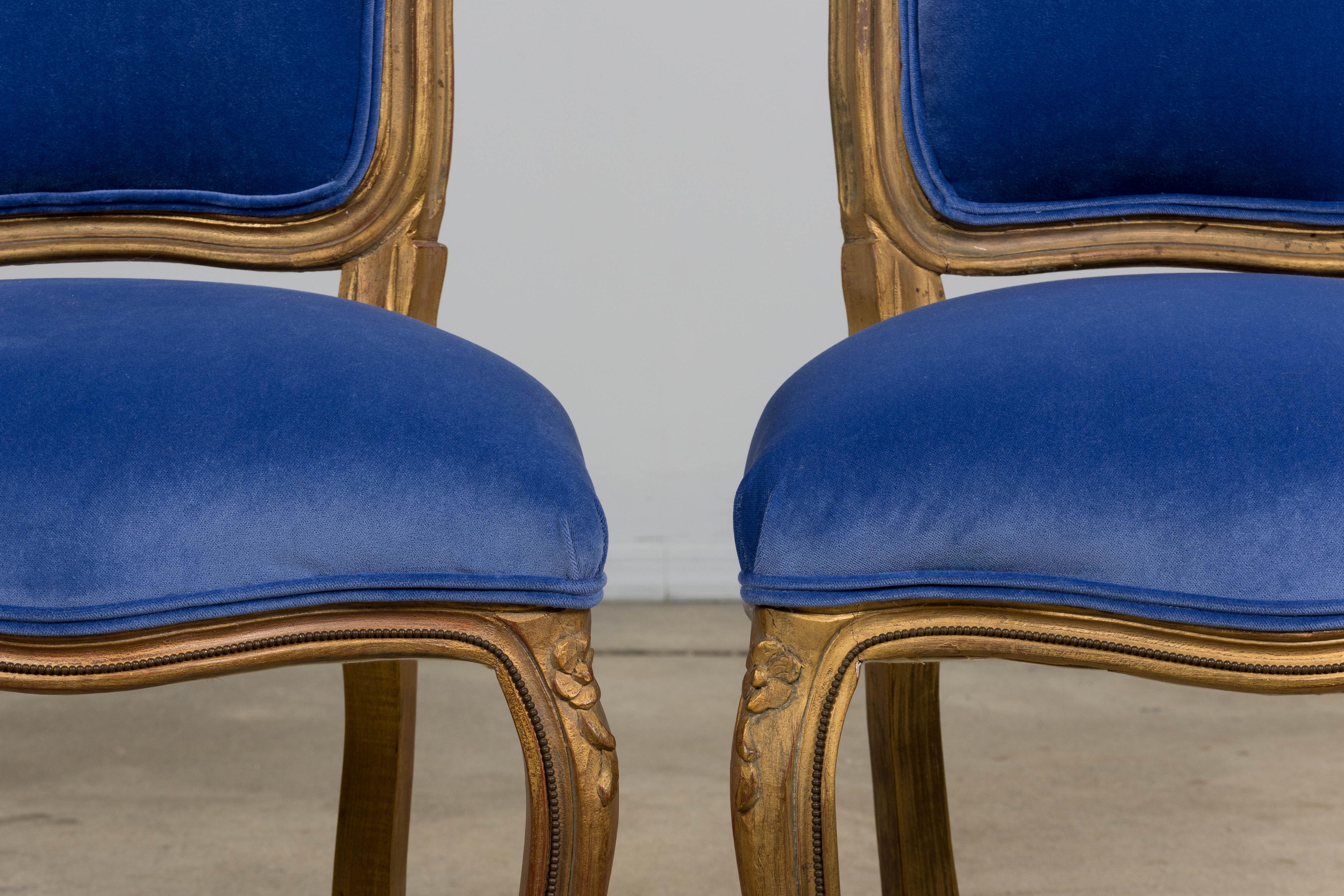 Antique French Sillas de Comedor de Madera Dorada Estilo Luis XV en Azul Cobalto - Lote de 6 siglo XIX en venta