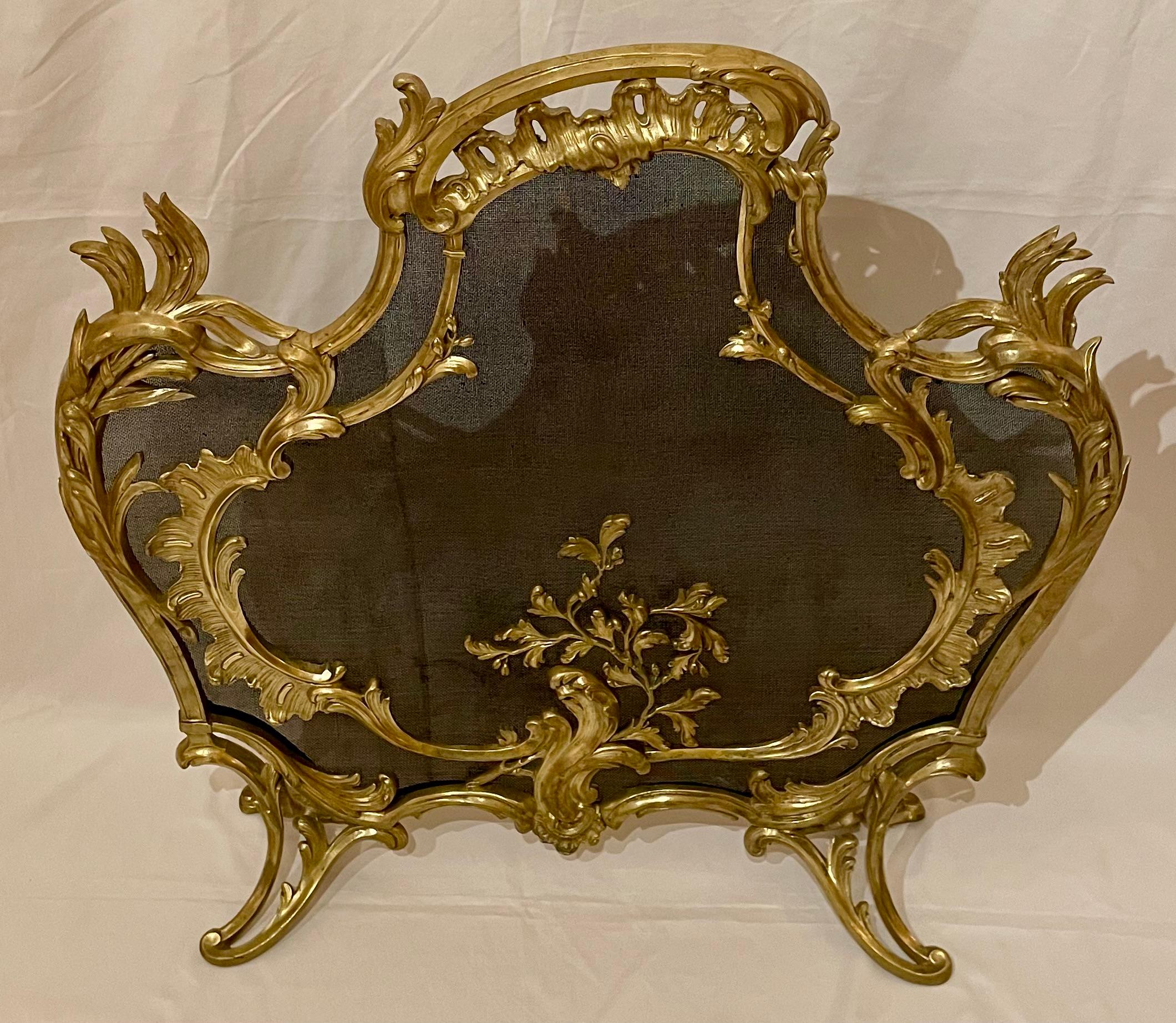 Antique French Louis XV Style Gold Bronze Fire Screen, CIRCA 1890. (Louis XV.) im Angebot