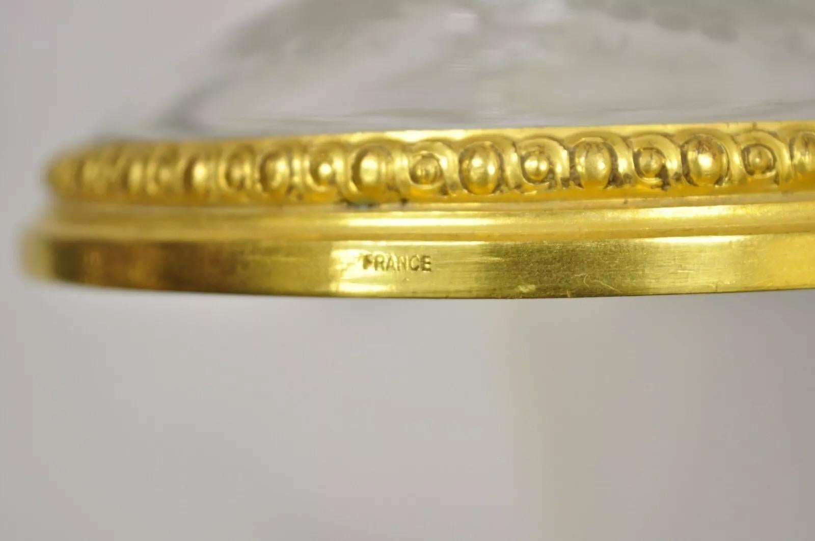 Ancienne paire de gobelets à pied en cristal de style Louis XV en bronze doré - Paire en vente 4
