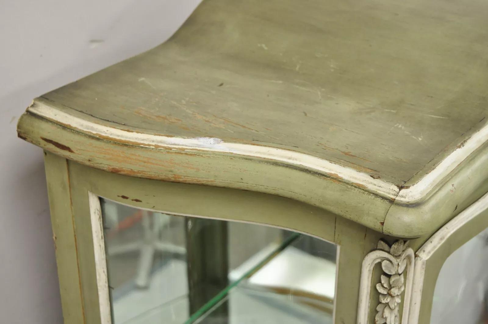 Antique French Louis XV Style Green Distress Painted Curved Glass Curio Cabinet For Sale 5