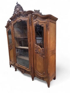 Antique French Louis XV Style Hand-Carved Walnut Vitrine Bookcase