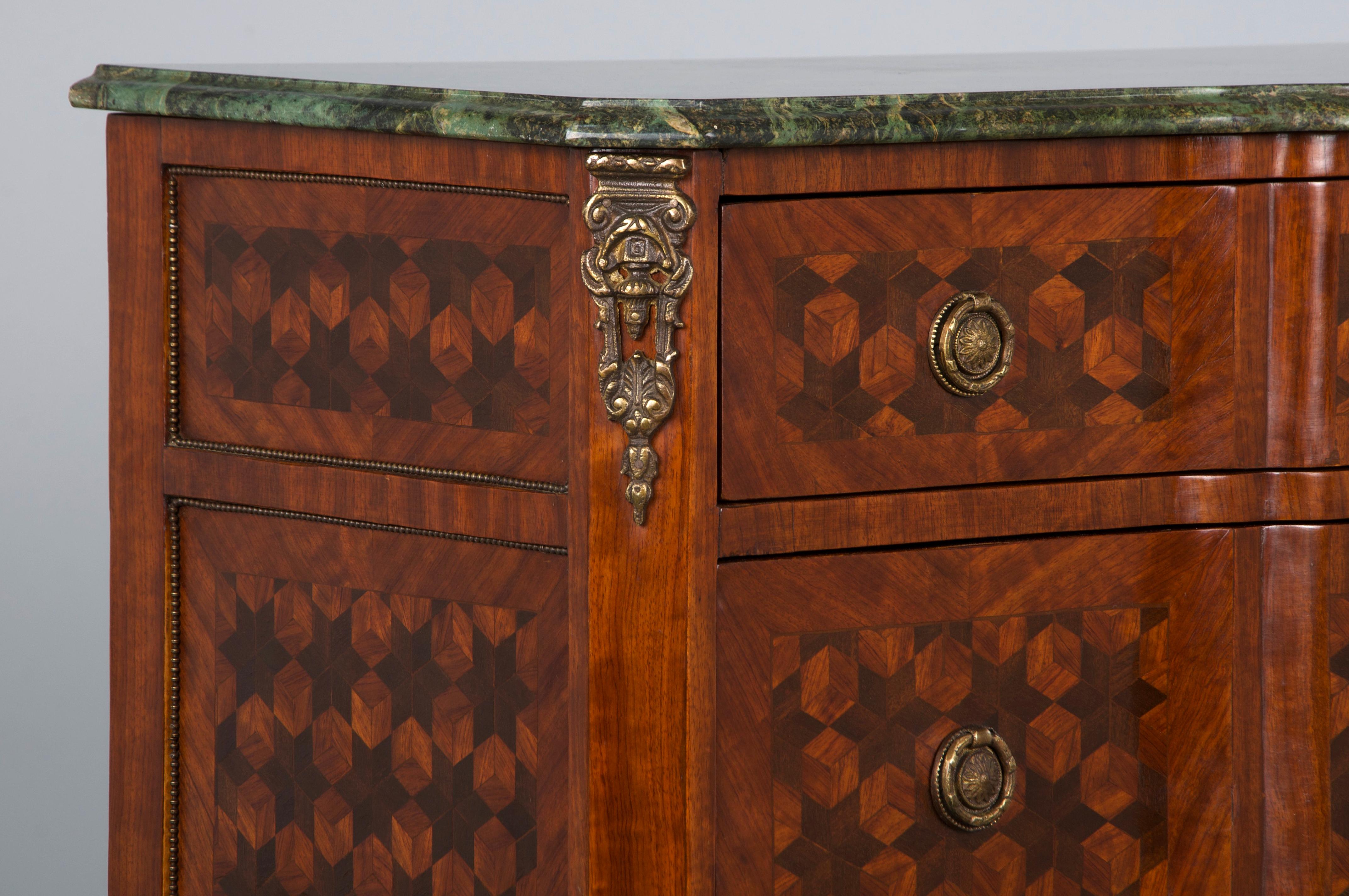 XIX secolo Antique French Louis XV Style Kingwood Marquetry Commode W/ Green Marble in vendita