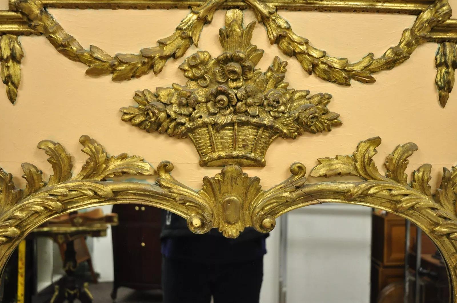 Antique French Louis XV Style Grande specchio da parete Trumeau in legno dorato e color pesca in vendita 2
