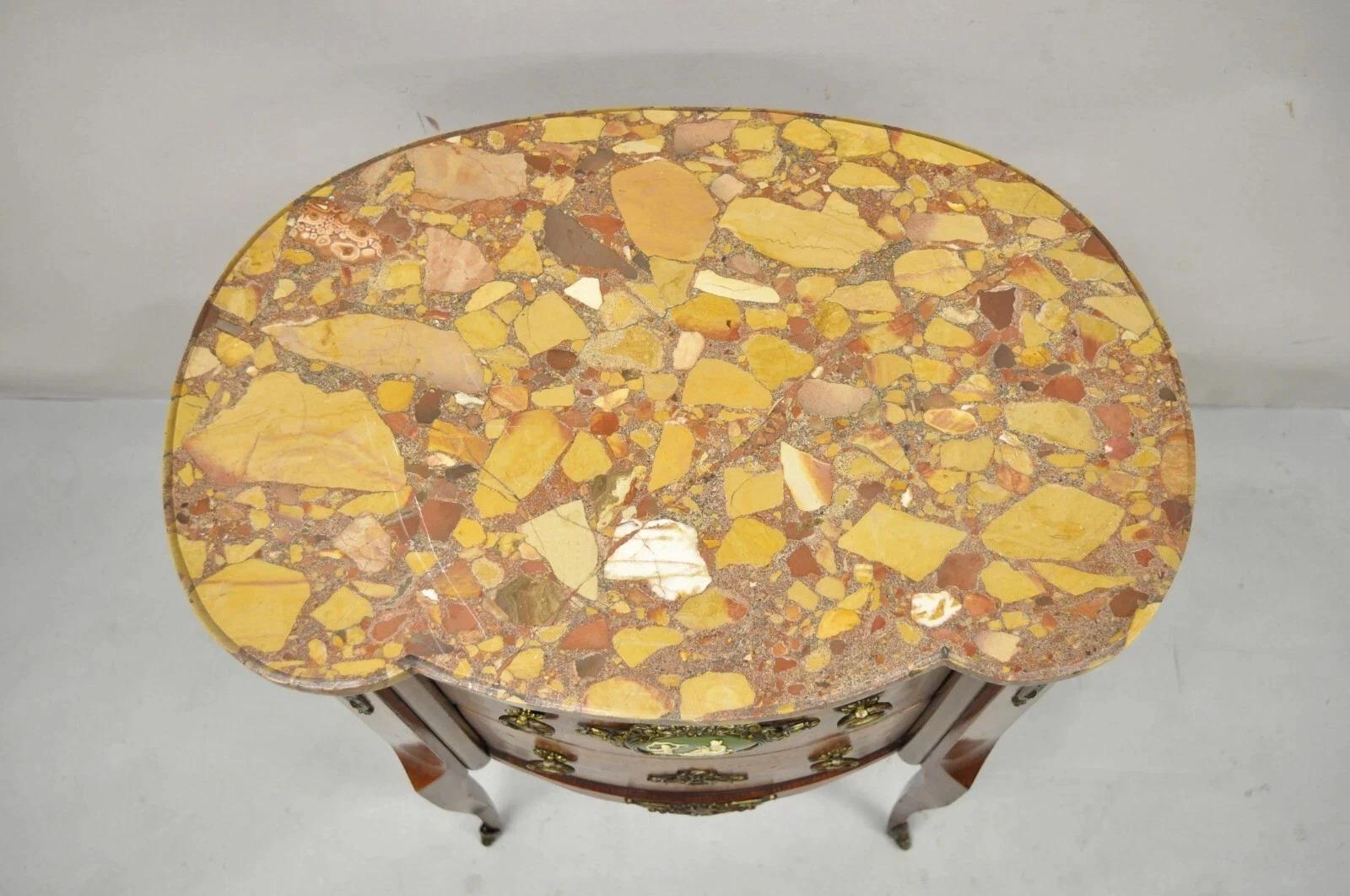 20ième siècle Antique French French Louis XV Style Marble Top Bombe Commode Nightstand Side Table en vente