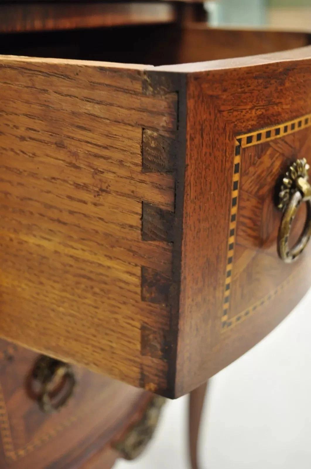 Antique French French Louis XV Style Marble Top Bombe Commode Nightstand Side Table en vente 2