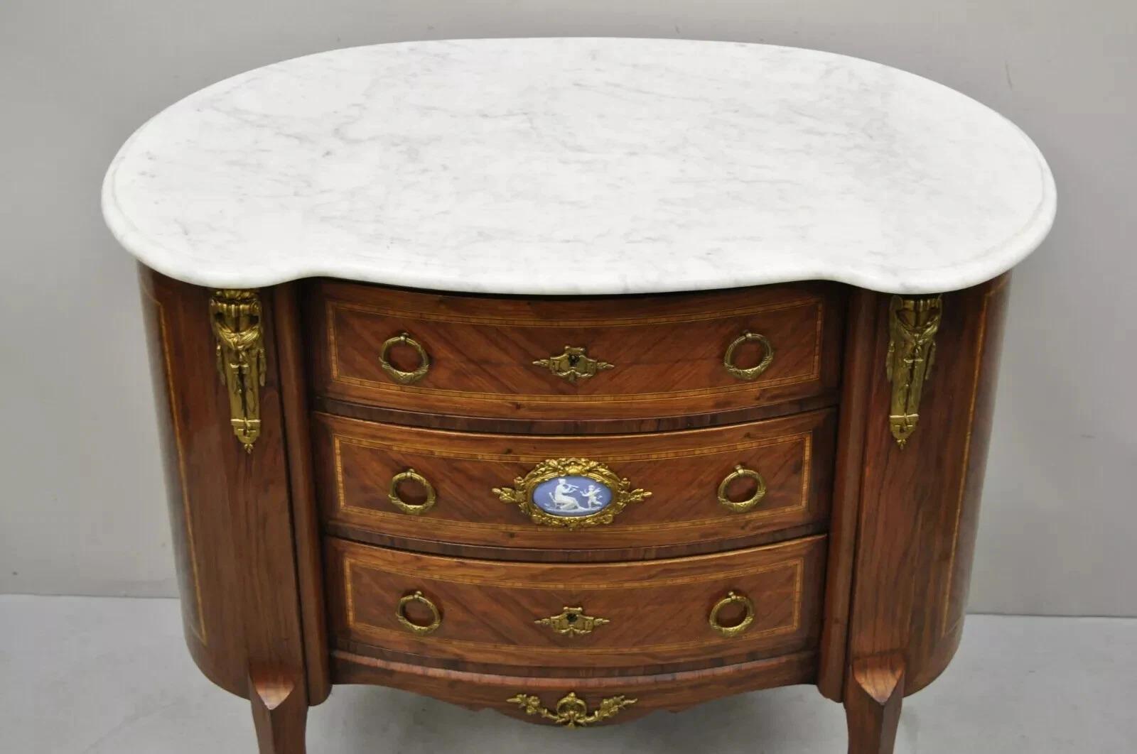 Autre Antique French Louis XV Style Marble Top Bronze Ormolu Bombe Commode Nightstand en vente