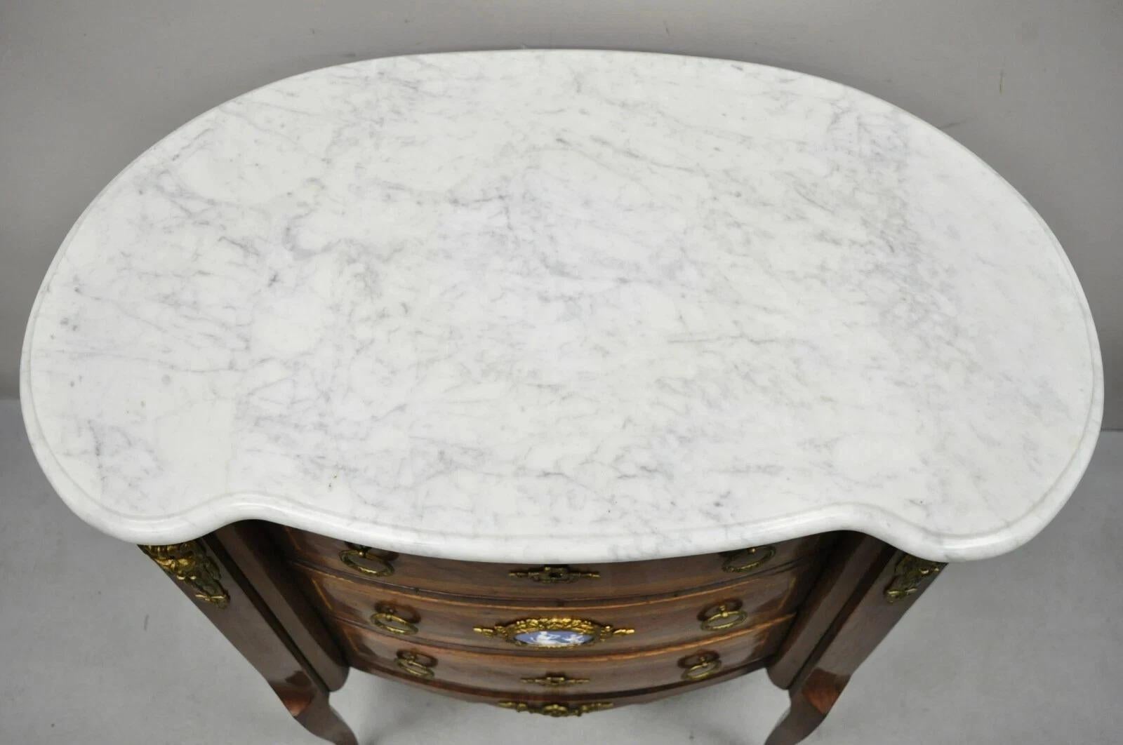 20ième siècle Antique French Louis XV Style Marble Top Bronze Ormolu Bombe Commode Nightstand en vente