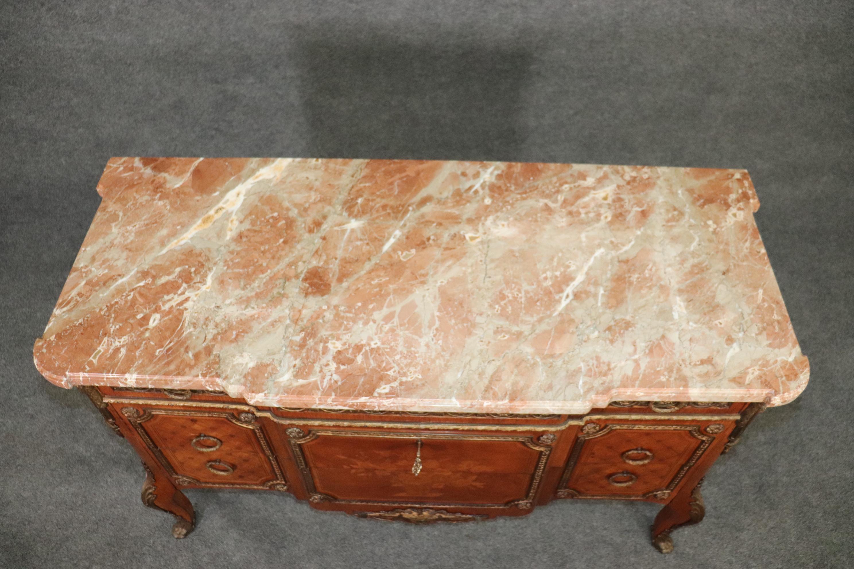 Antique French Louis XV Style Marble Top Commode Chest of Drawers Dresser In Good Condition For Sale In Swedesboro, NJ