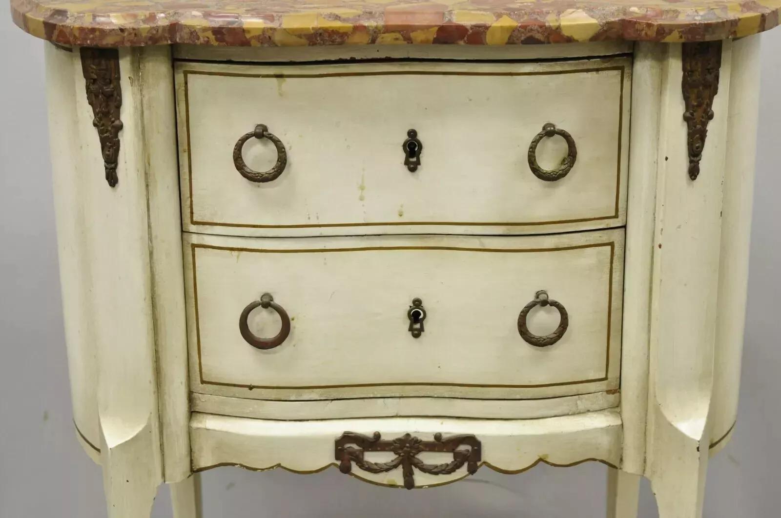 Antique French Louis XV Style Marble Top White Painted Bombe Nightstand Table In Good Condition For Sale In Philadelphia, PA