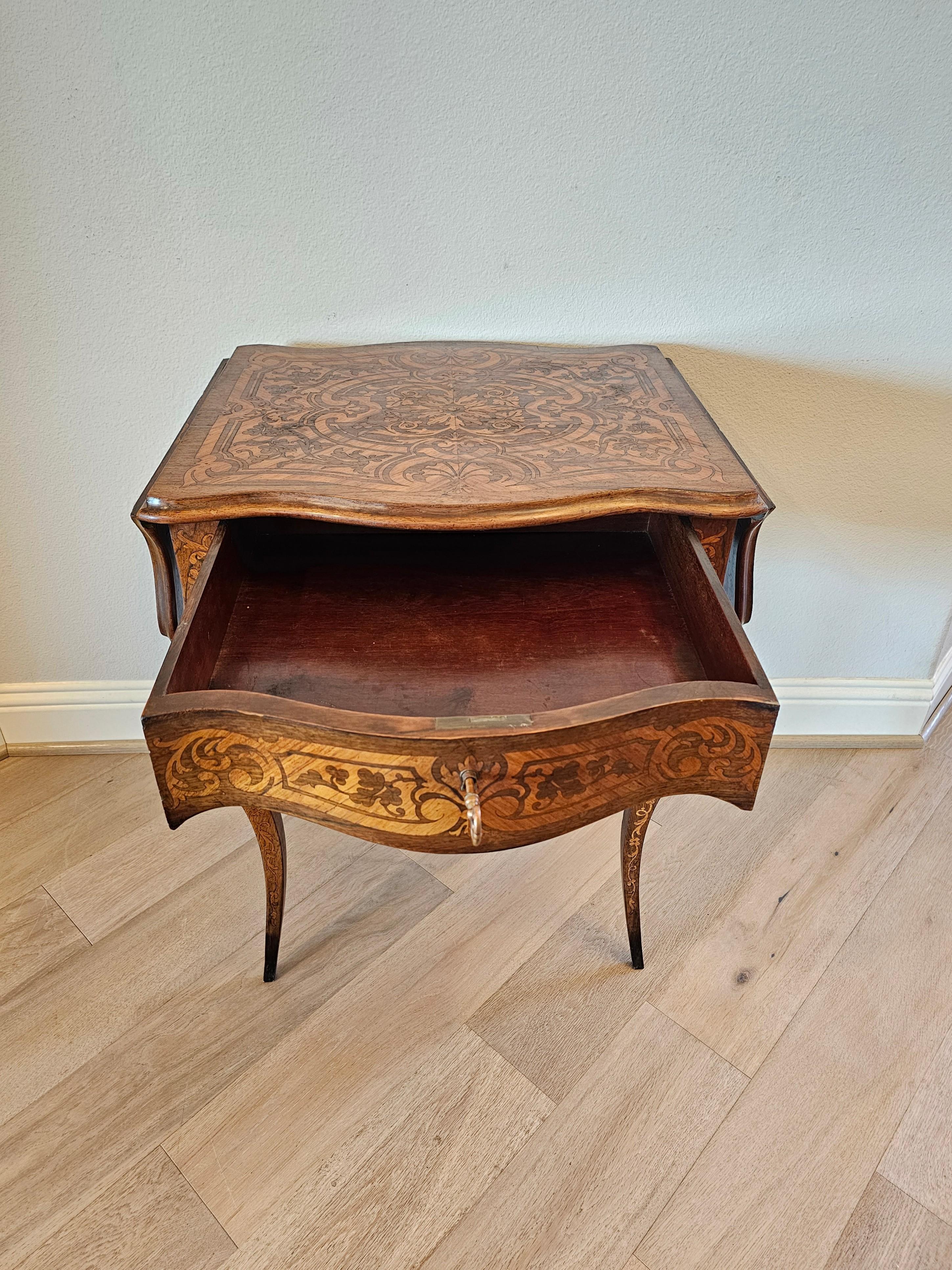 Antique French Mesa Auxiliar de Marquetería de Hoja Caída Estilo Luis XV para Costura en venta 7