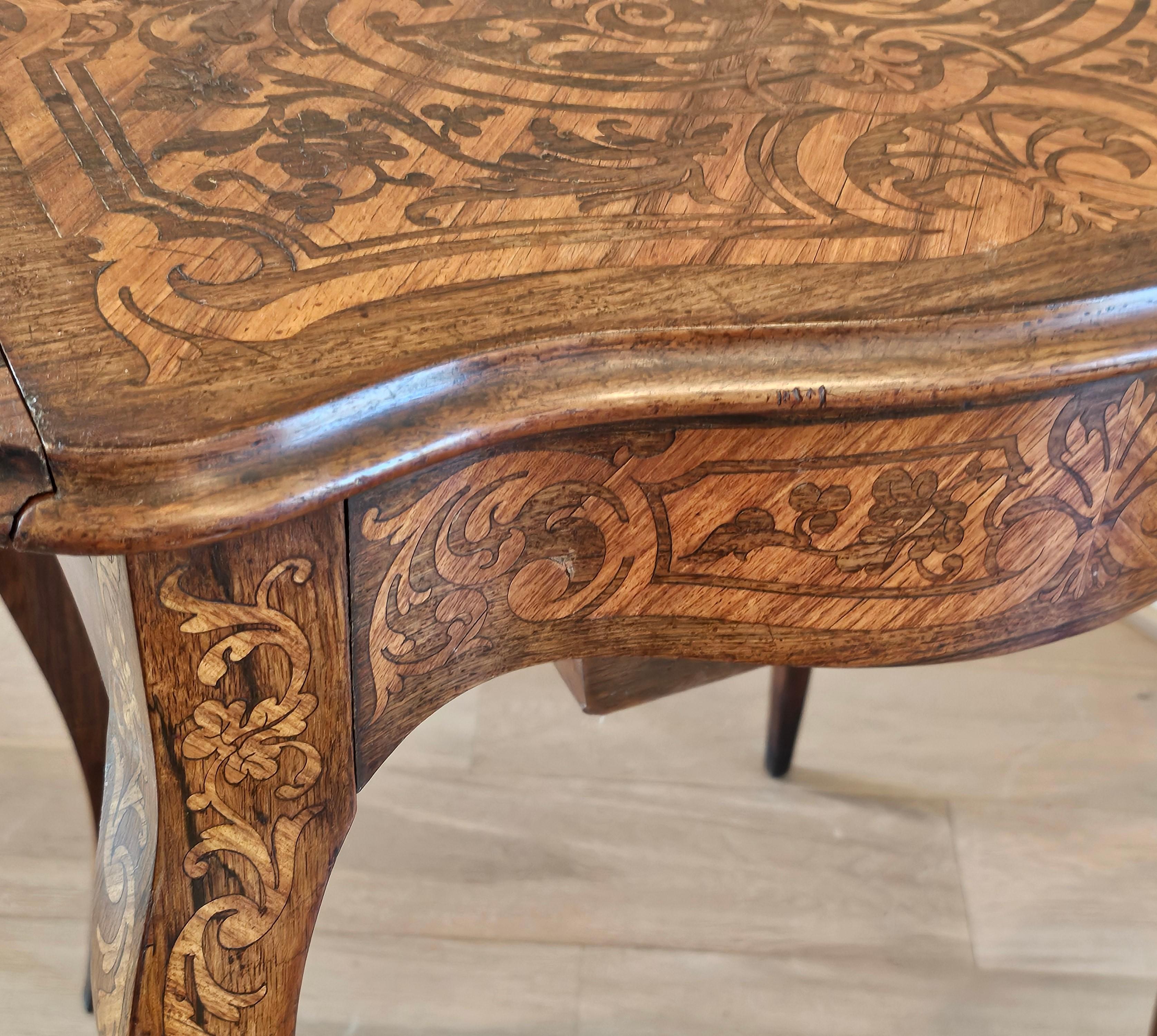 Antique French Mesa Auxiliar de Marquetería de Hoja Caída Estilo Luis XV para Costura en venta 10
