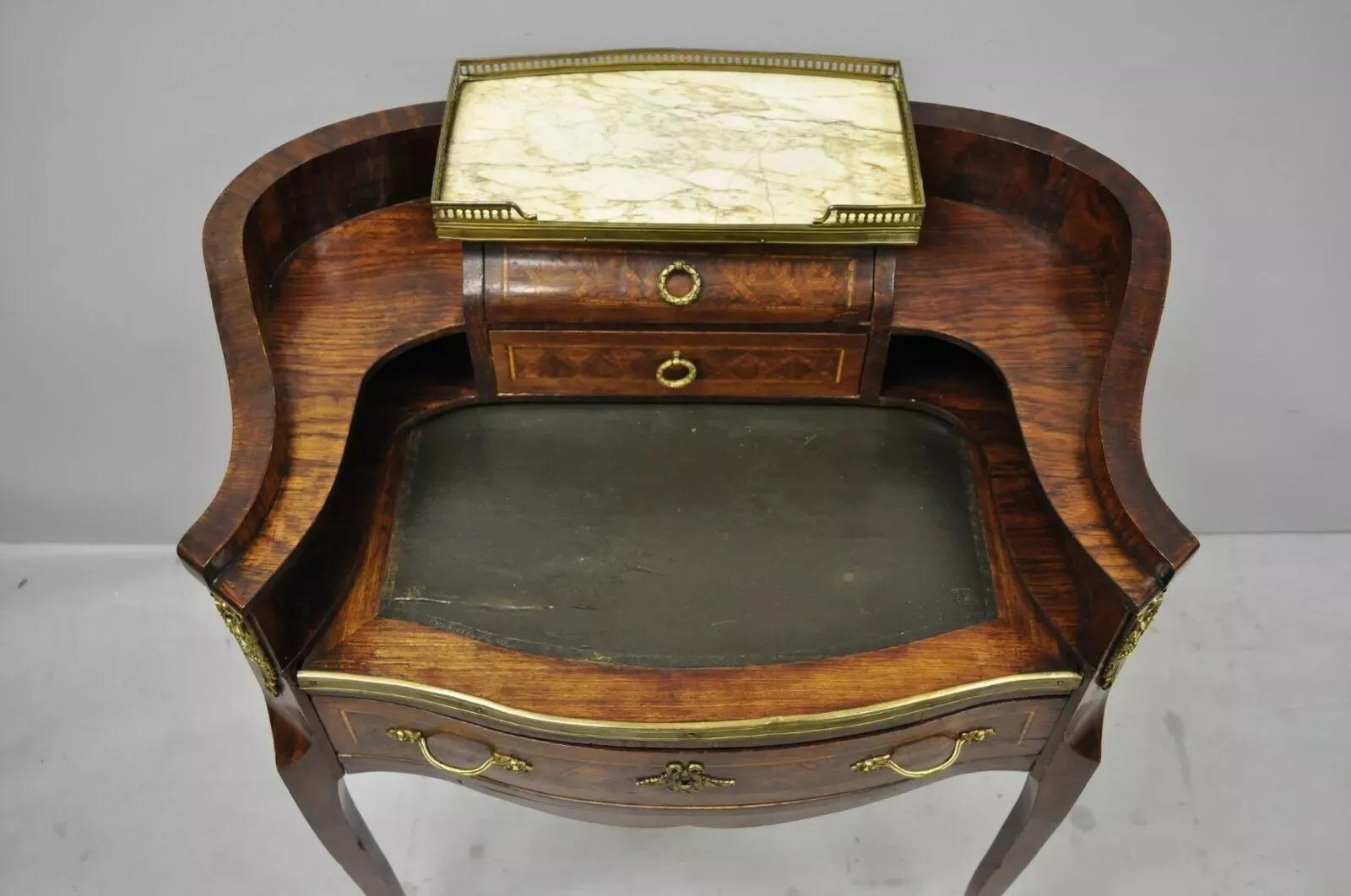 20ième siècle Ancien bureau français de style Louis XV incrusté de marqueterie Demilune en vente