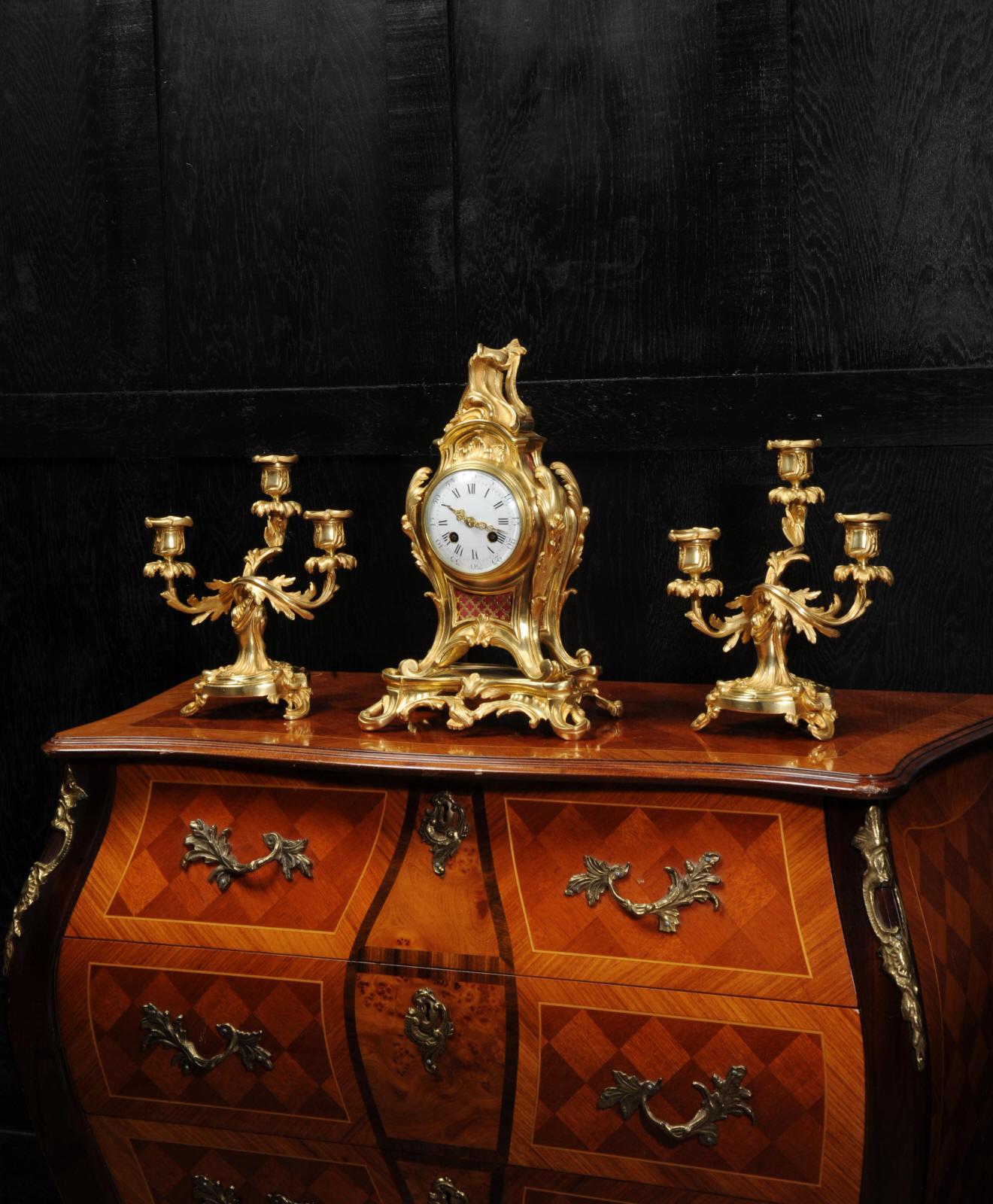 Antique French Louis XV Style Ormolu Rococo Clock Set In Good Condition In Belper, Derbyshire