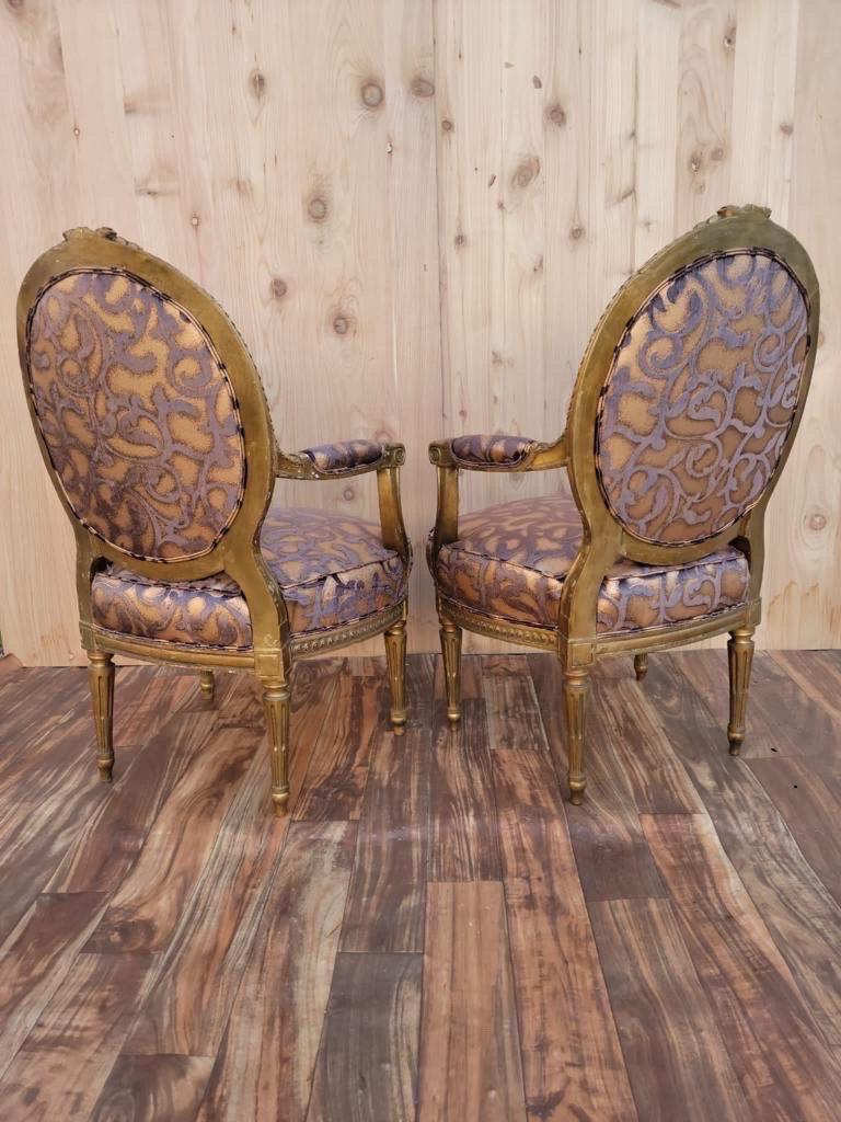 Antique French Louis XV Style Ornate Carved Giltwood Fauteuil Armchairs, Pair For Sale 1