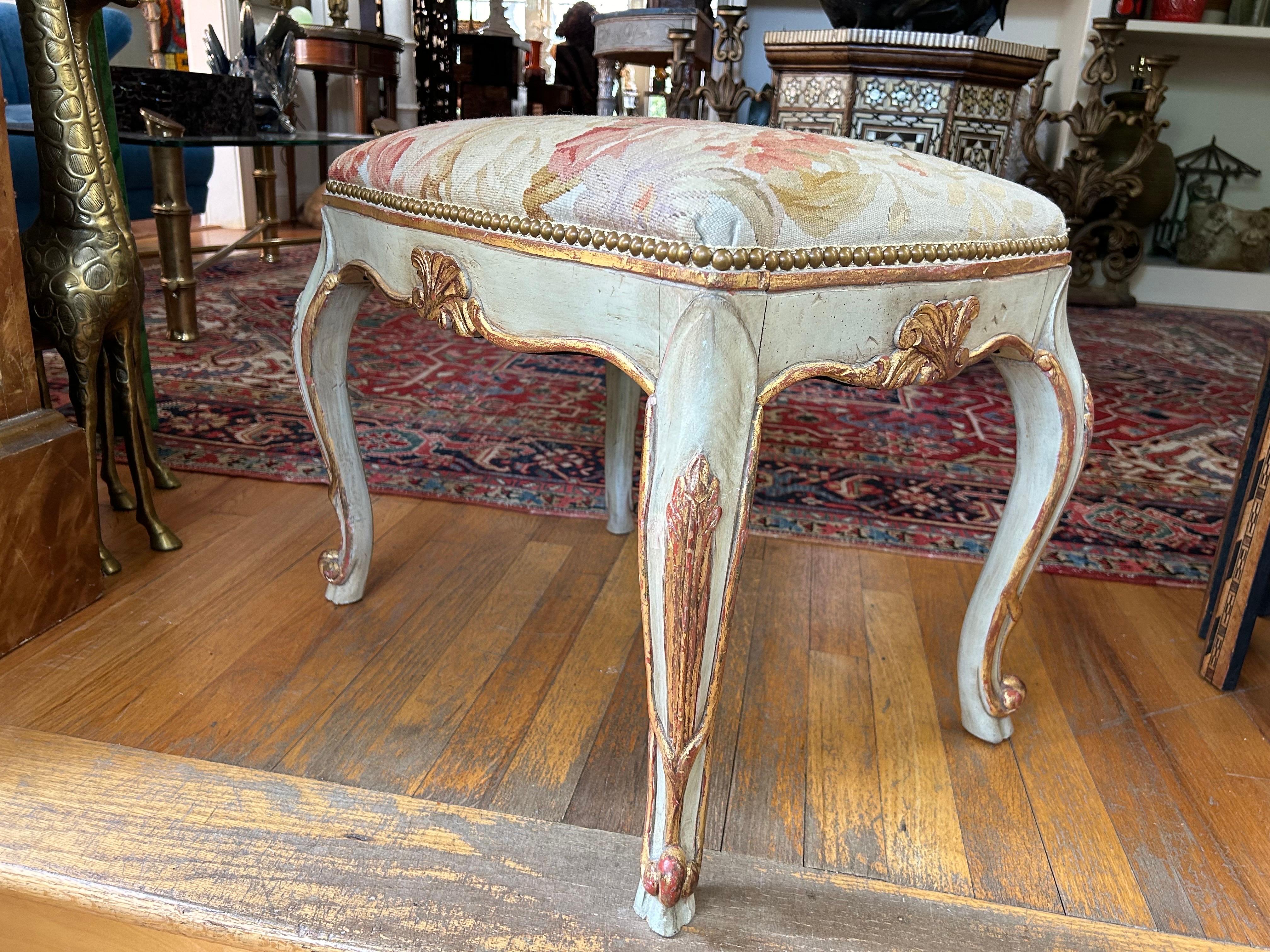 Antique pouf français de style Louis XV en vente 2