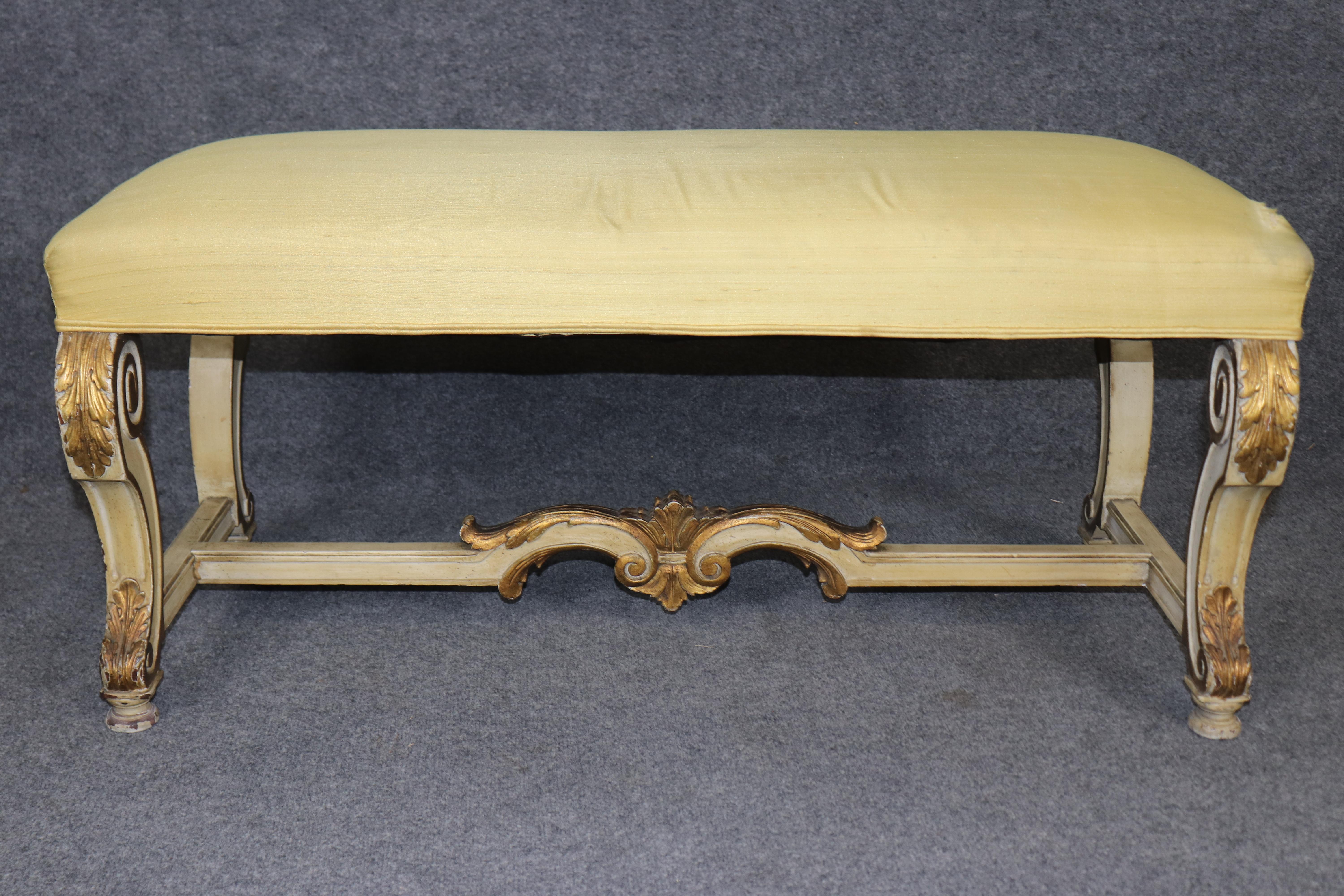 Luigi XV Antique French Louis XV Style Paint Decorated and Gilt Accent Bench C. 1920's