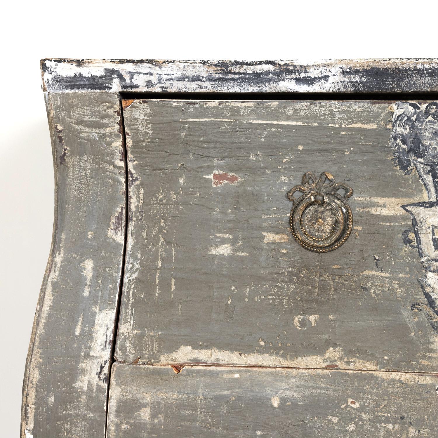 Legno Antique French Louis XV Style Painted Commode Sauteuse in vendita