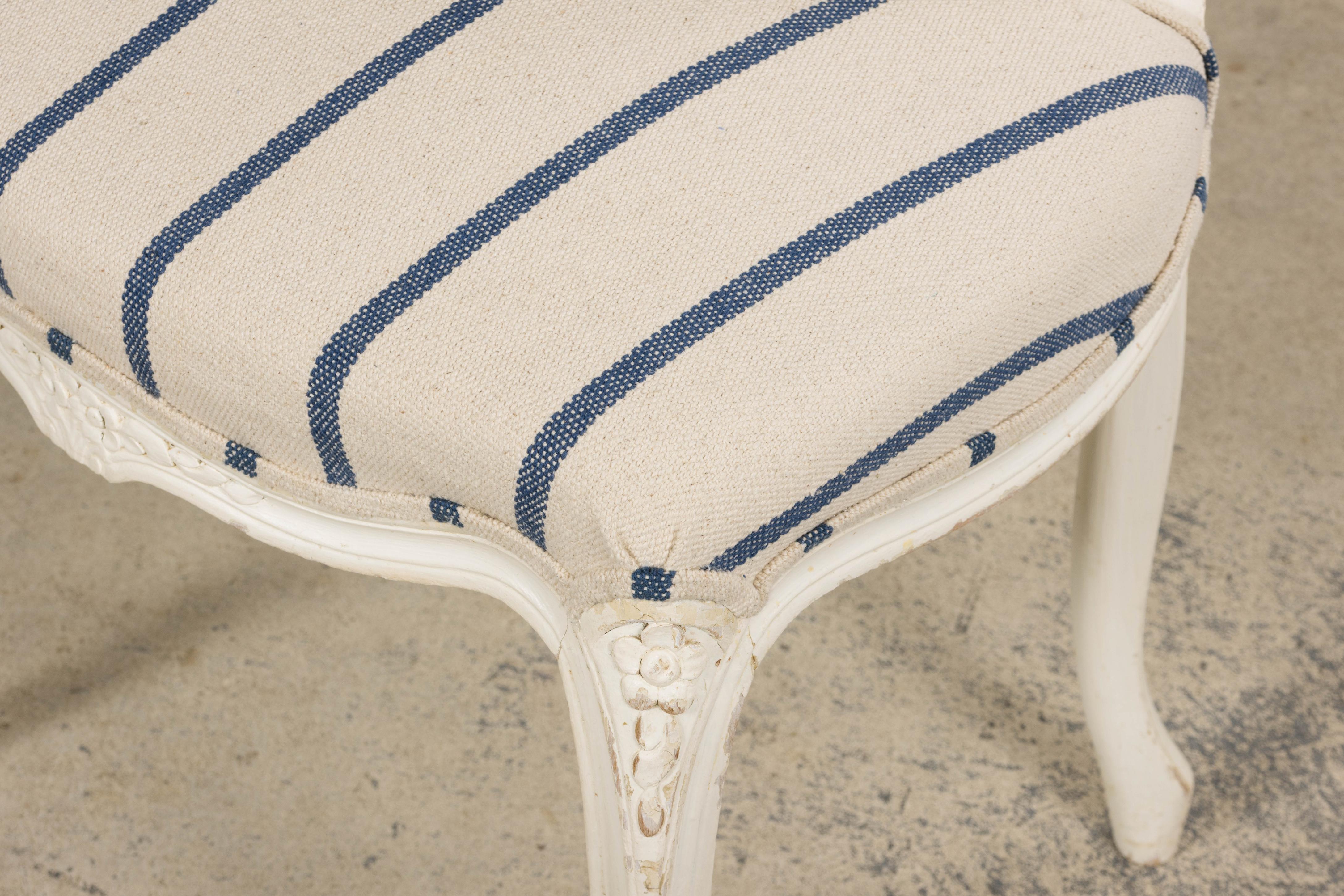 Antique French Louis XV Style Painted Dining Chairs in Blue Stripe- Set of 8 en vente 5