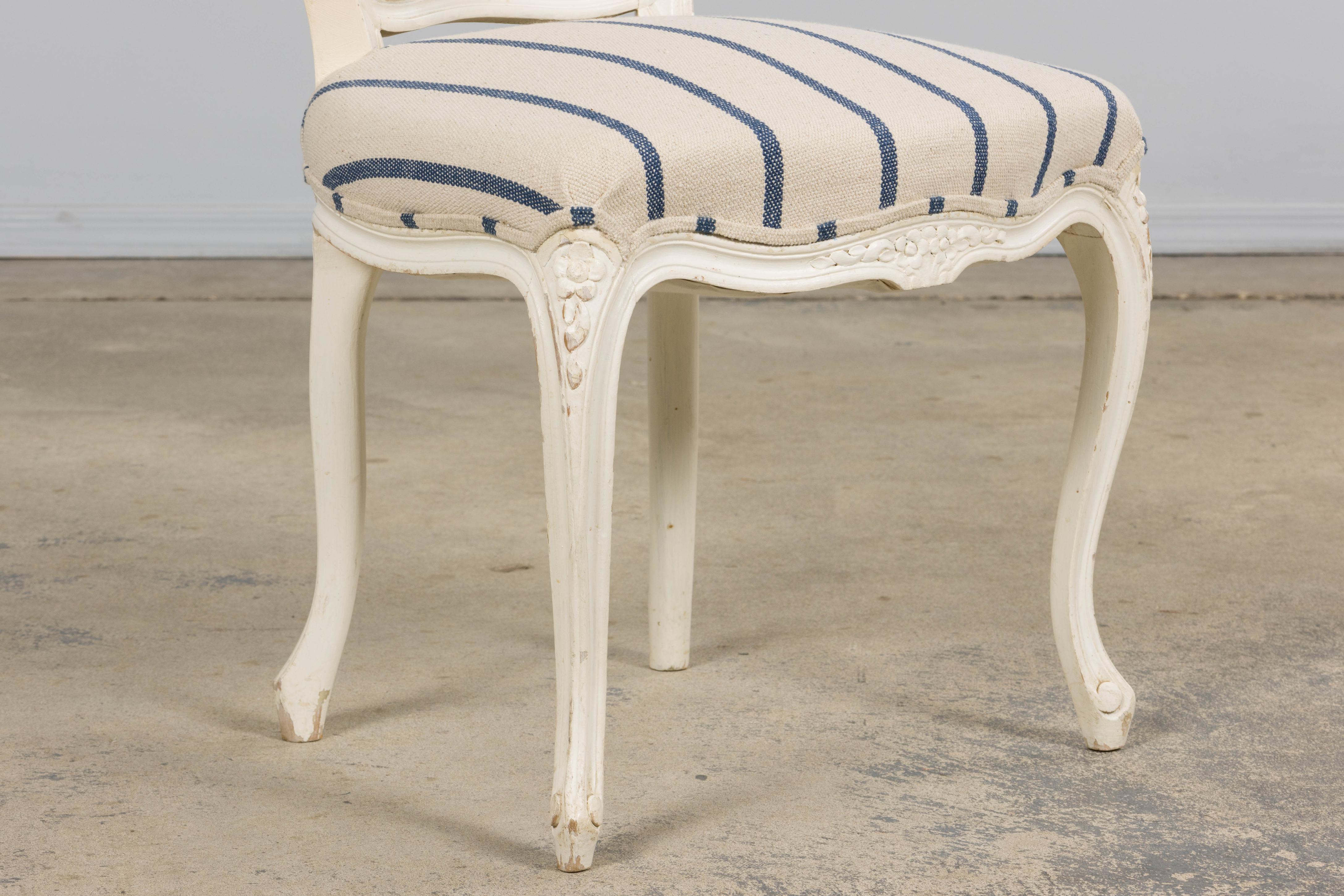 Antique French Louis XV Style Painted Dining Chairs in Blue Stripe- Set of 8 en vente 8