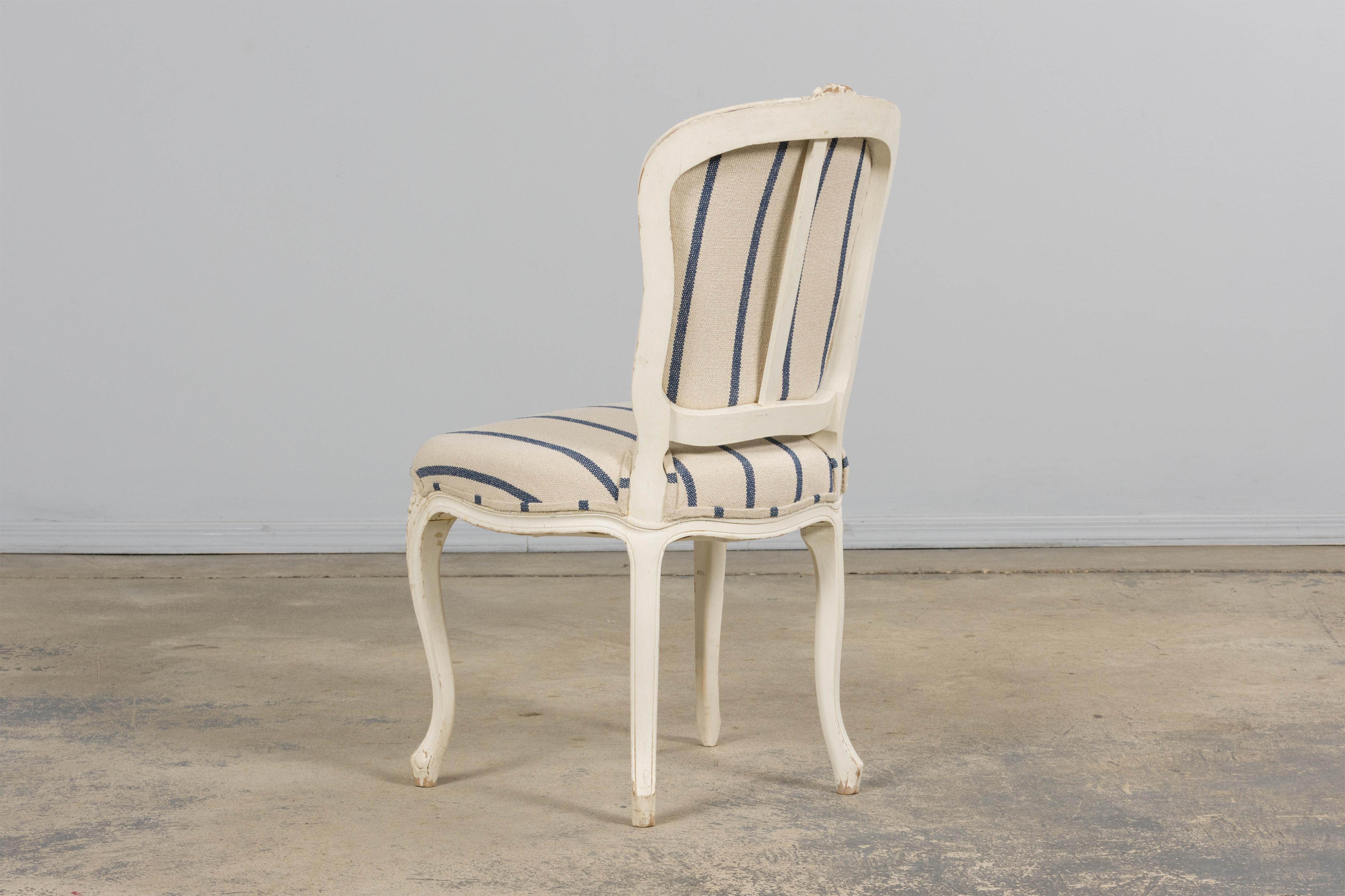 Antique French Louis XV Style Painted Dining Chairs in Blue Stripe- Set of 8 en vente 9