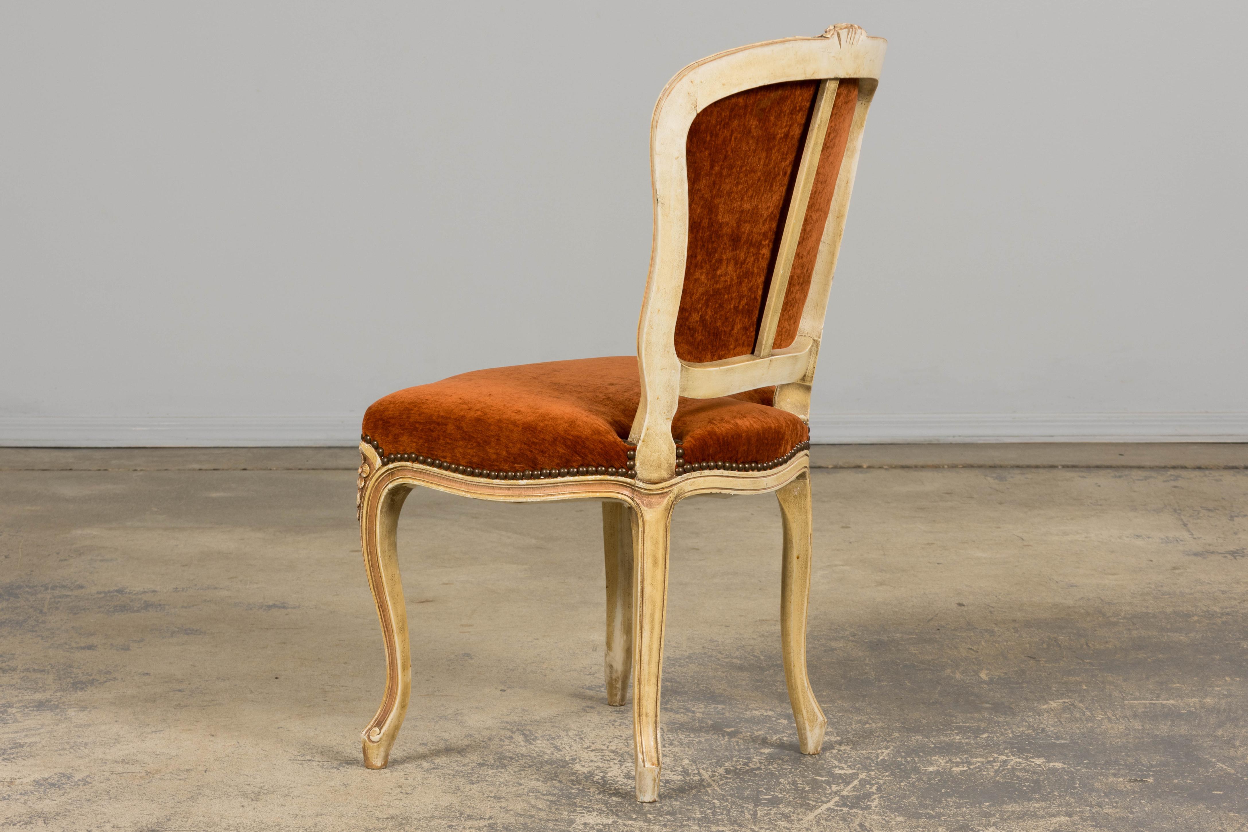 Antique French Louis XV Stil gemalt Esszimmerstühle In Rust Stoff - Set von 6 im Angebot 6