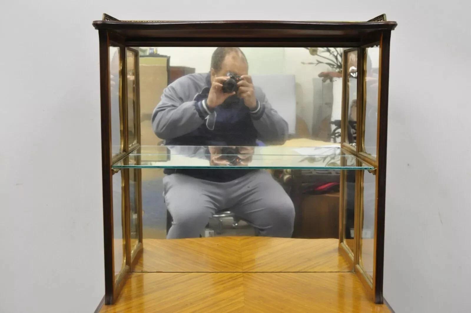 Antique French Louis XV Style Petite Curio Etagere with Satinwood Inlay & Mirror In Good Condition For Sale In Philadelphia, PA