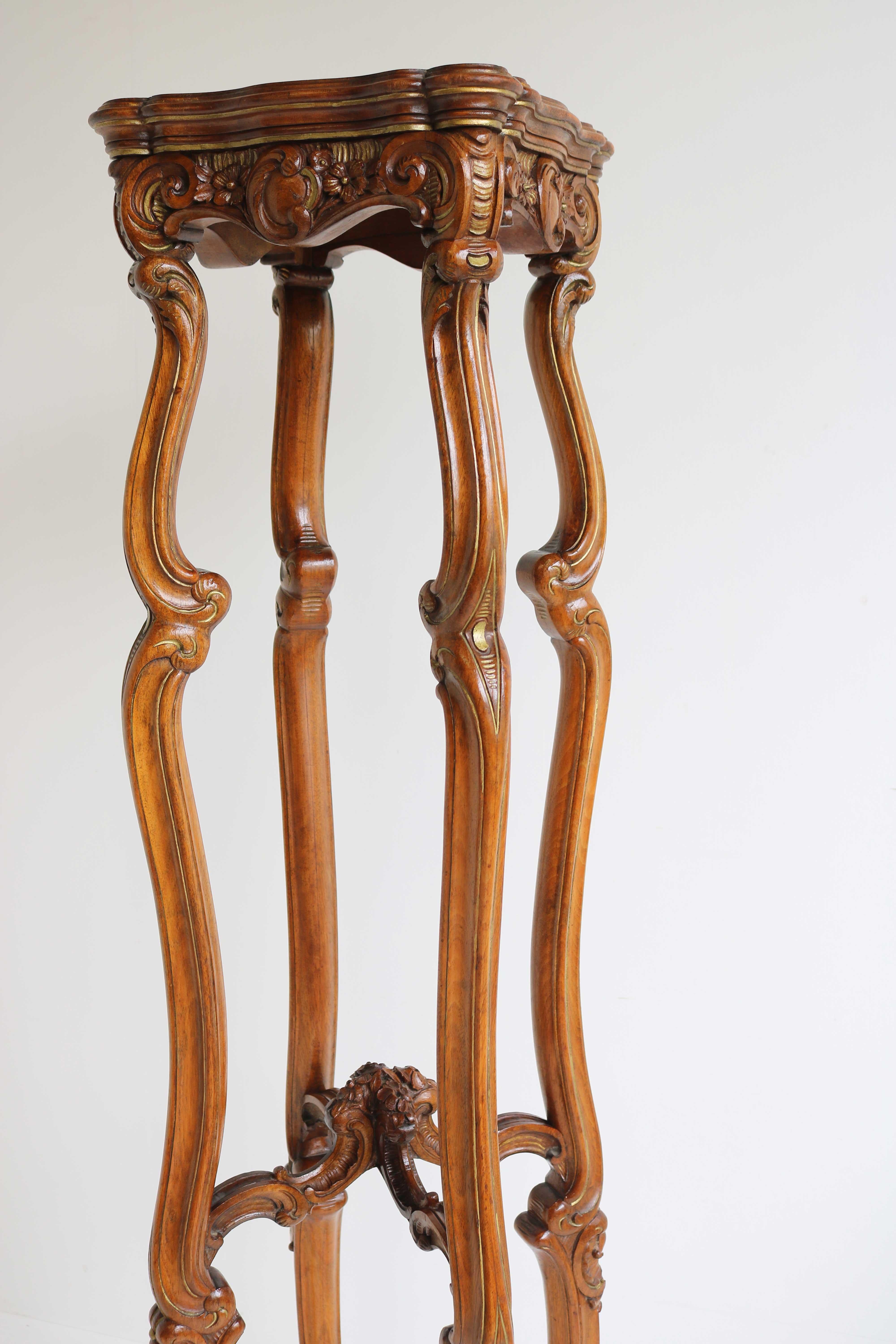 Français Ancien support à plantes français de style Louis XV, table en bois sculpté, piédestal, vers 1900 en vente