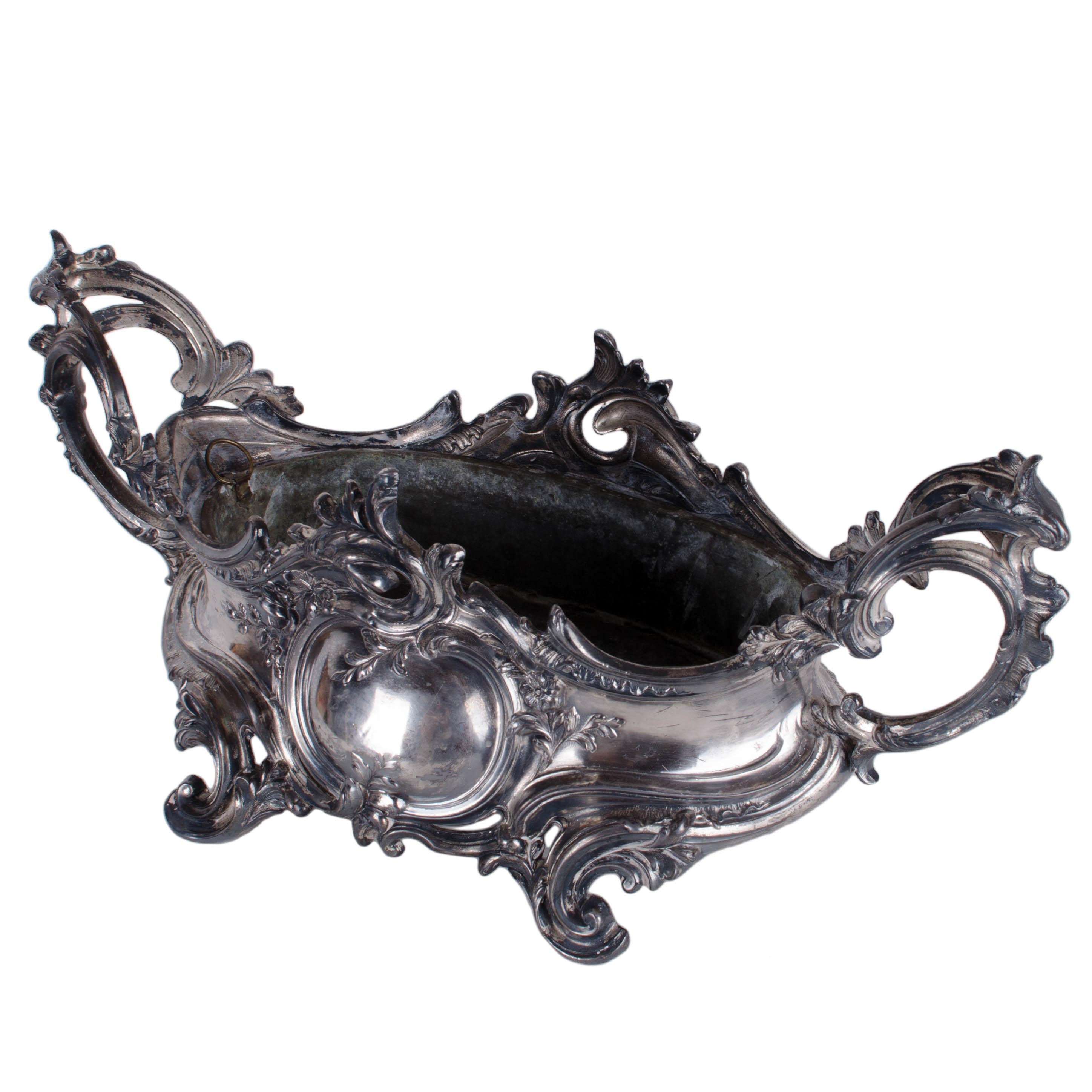 Antique French Louis XV Style Silver-plate Jardiniere (Versilberung) im Angebot