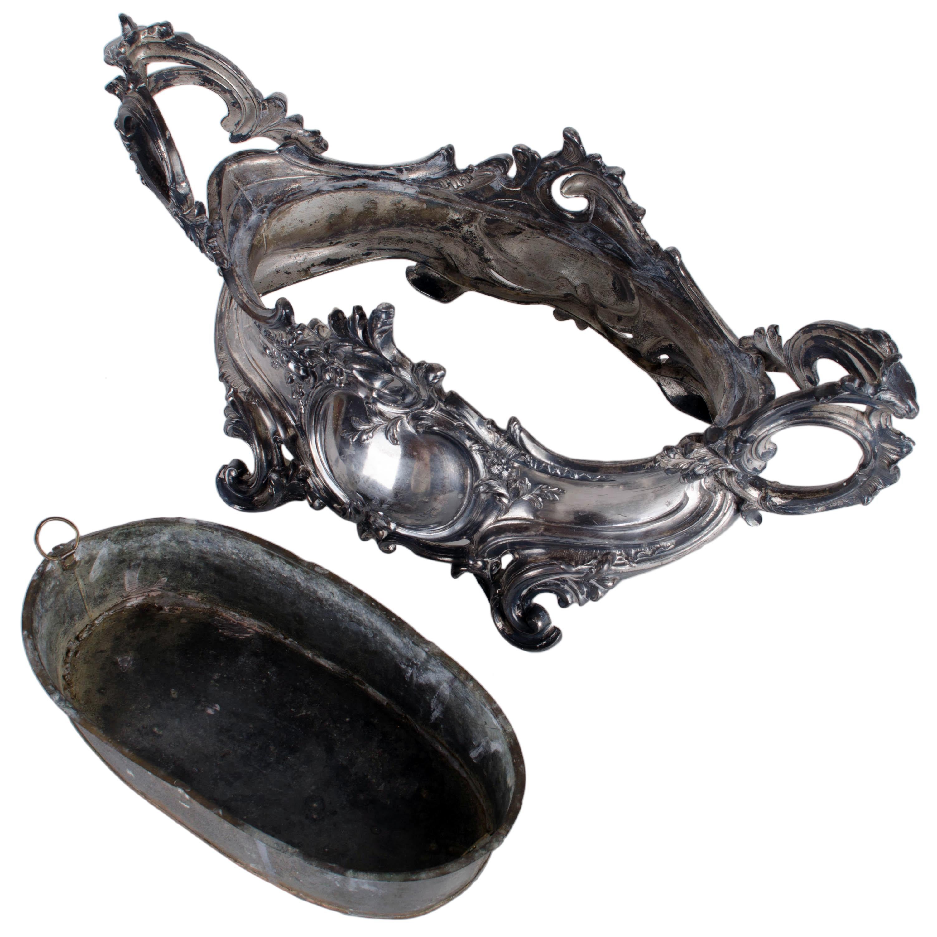 Antique French Louis XV Style Silver-plate Jardiniere im Angebot 2