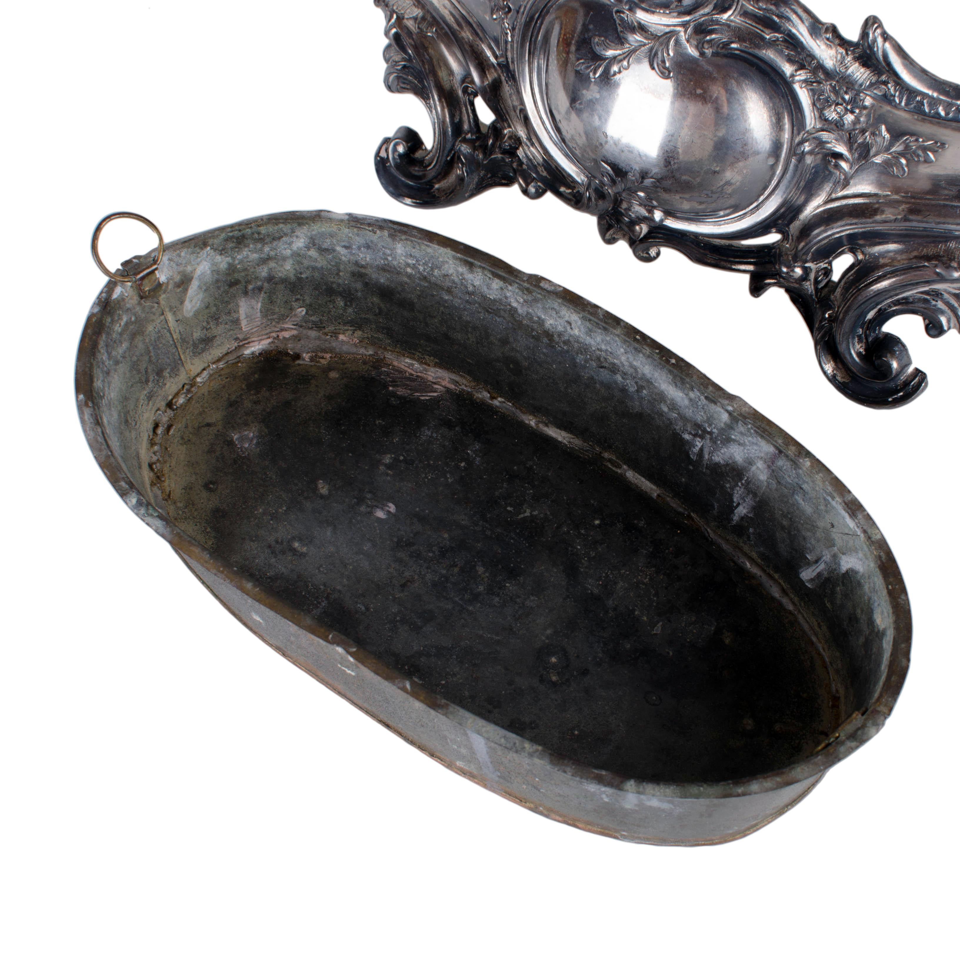 Antique French Louis XV Style Silver-plate Jardiniere im Angebot 3