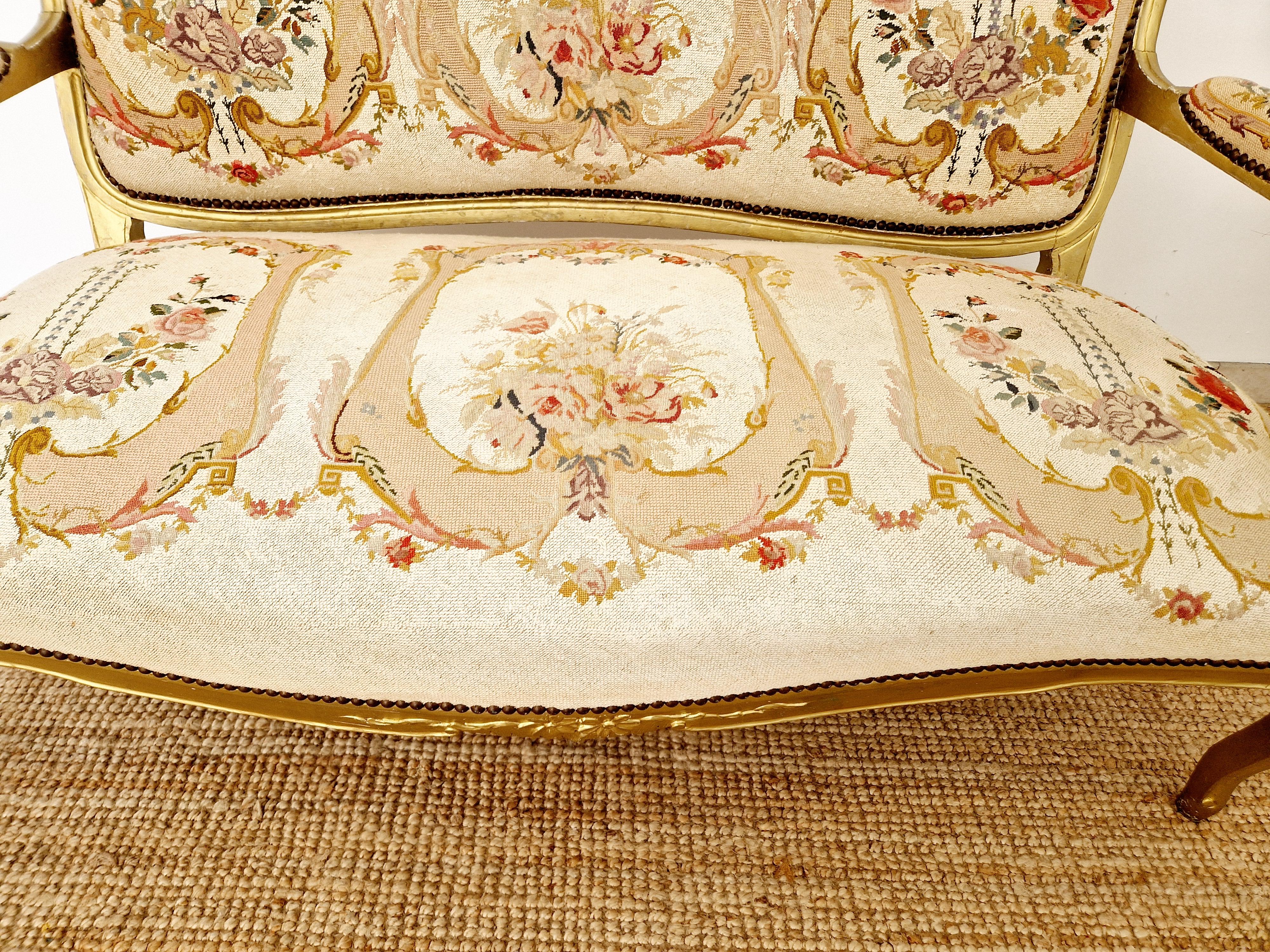 Français Canapé ancien français de style Louis XV en vente