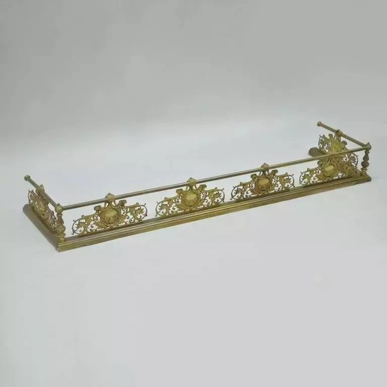 Antique French Louis XV Style Victorian Rose Bird Fireplace Mantel Fender en venta 3