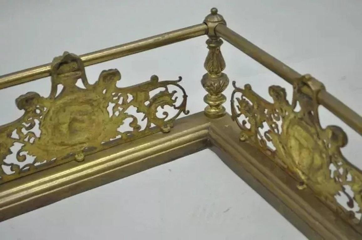 Antique French Louis XV Style Victorian Rose Bird Fireplace Mantel Fender en venta 1
