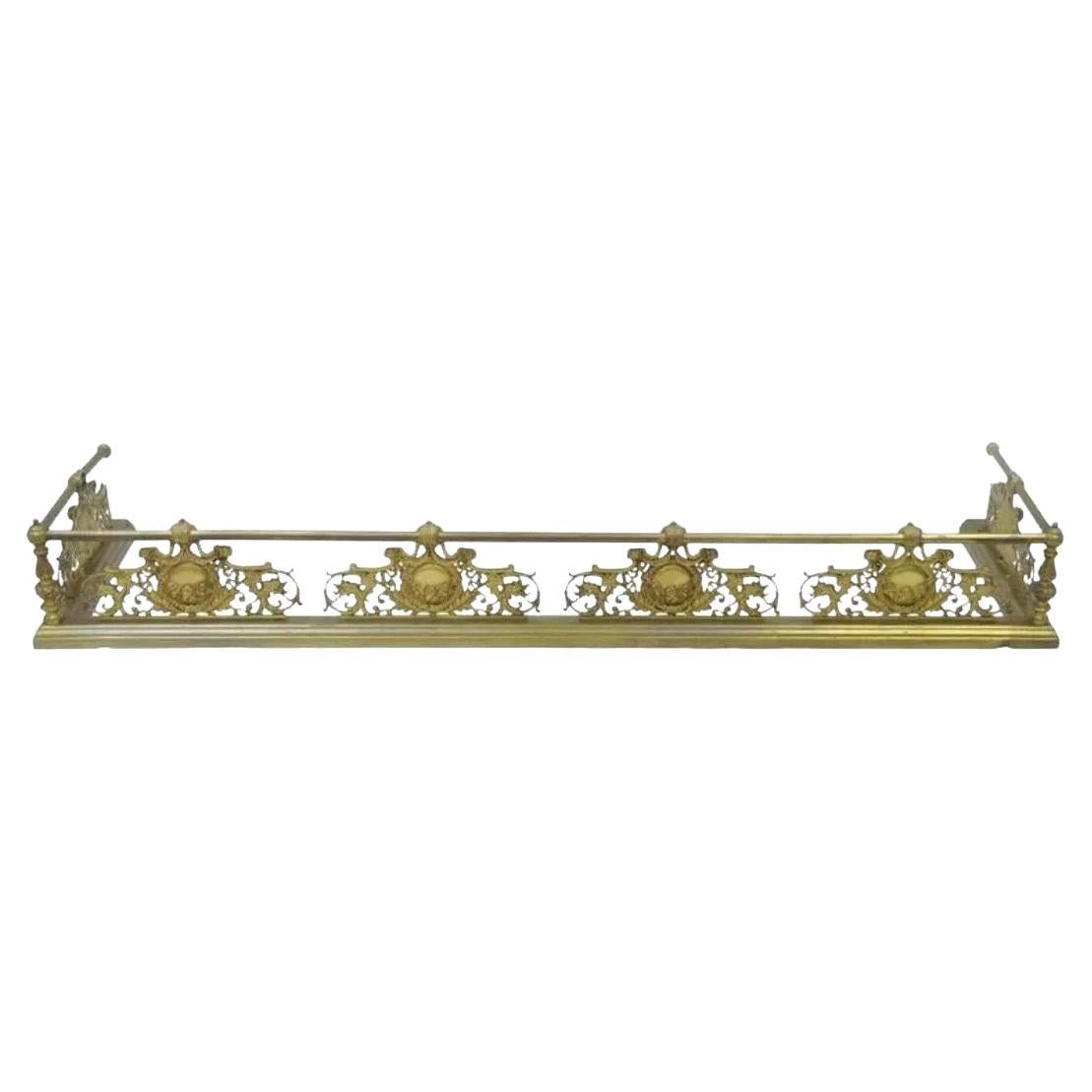 Antique French Louis XV Style Victorian Rose Bird Fireplace Mantel Fender en venta