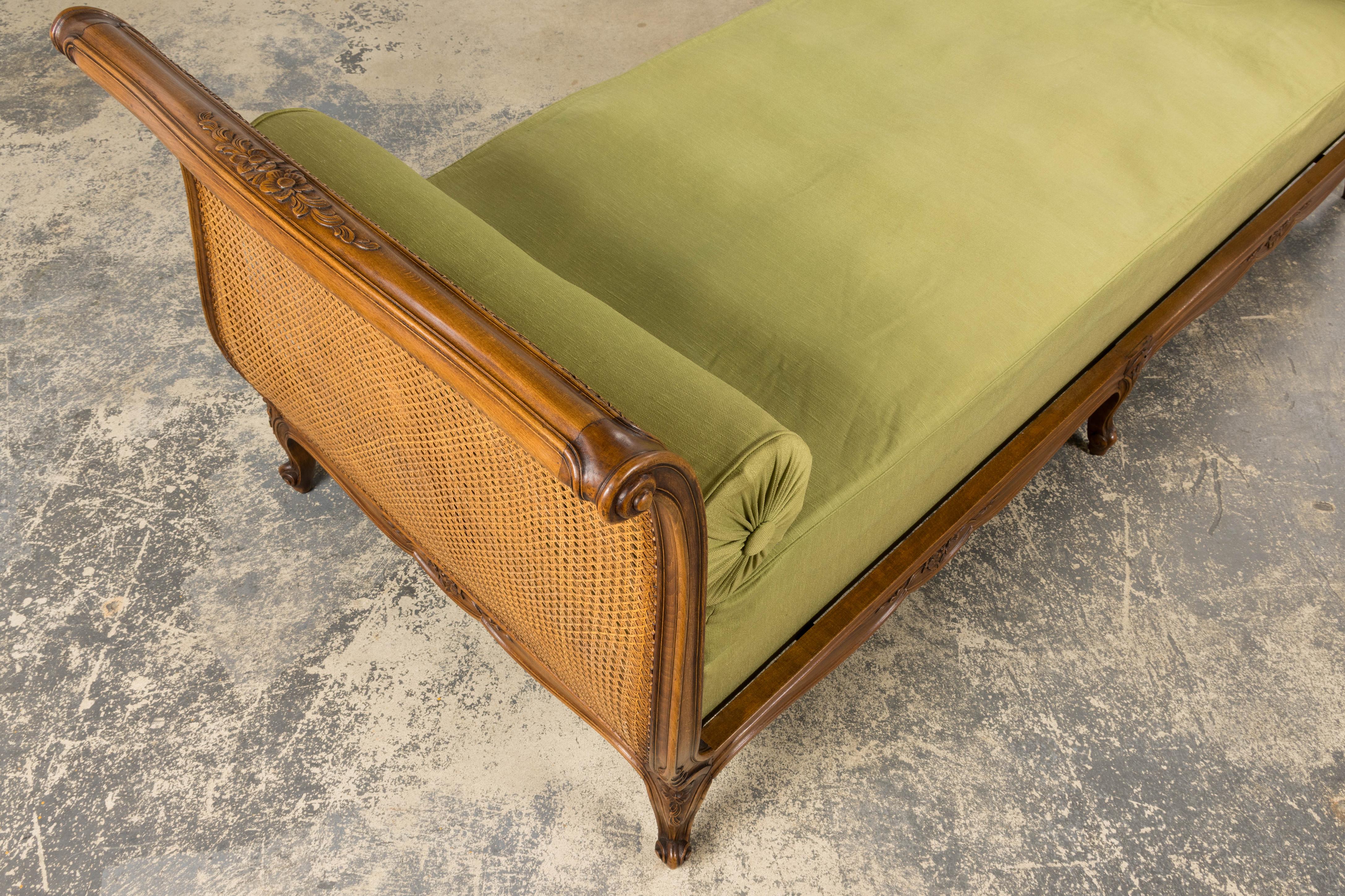 Antique French Louis XV Style Walnut Cane Daybed W/ Light Green Linen For Sale 5