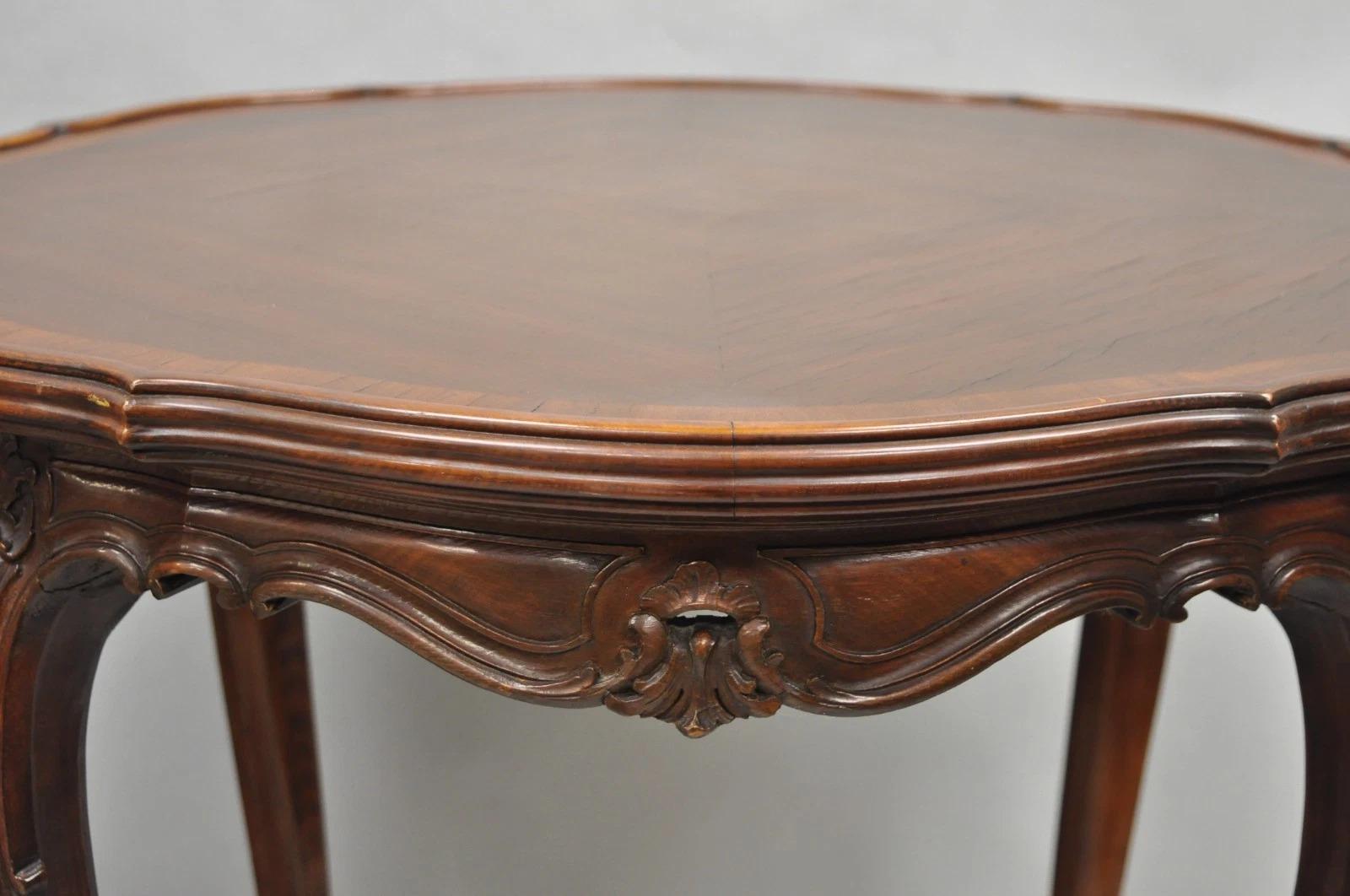 20th Century Antique French Louis XV Style Walnut Round Turtle Top Occasional Side Table Pair For Sale