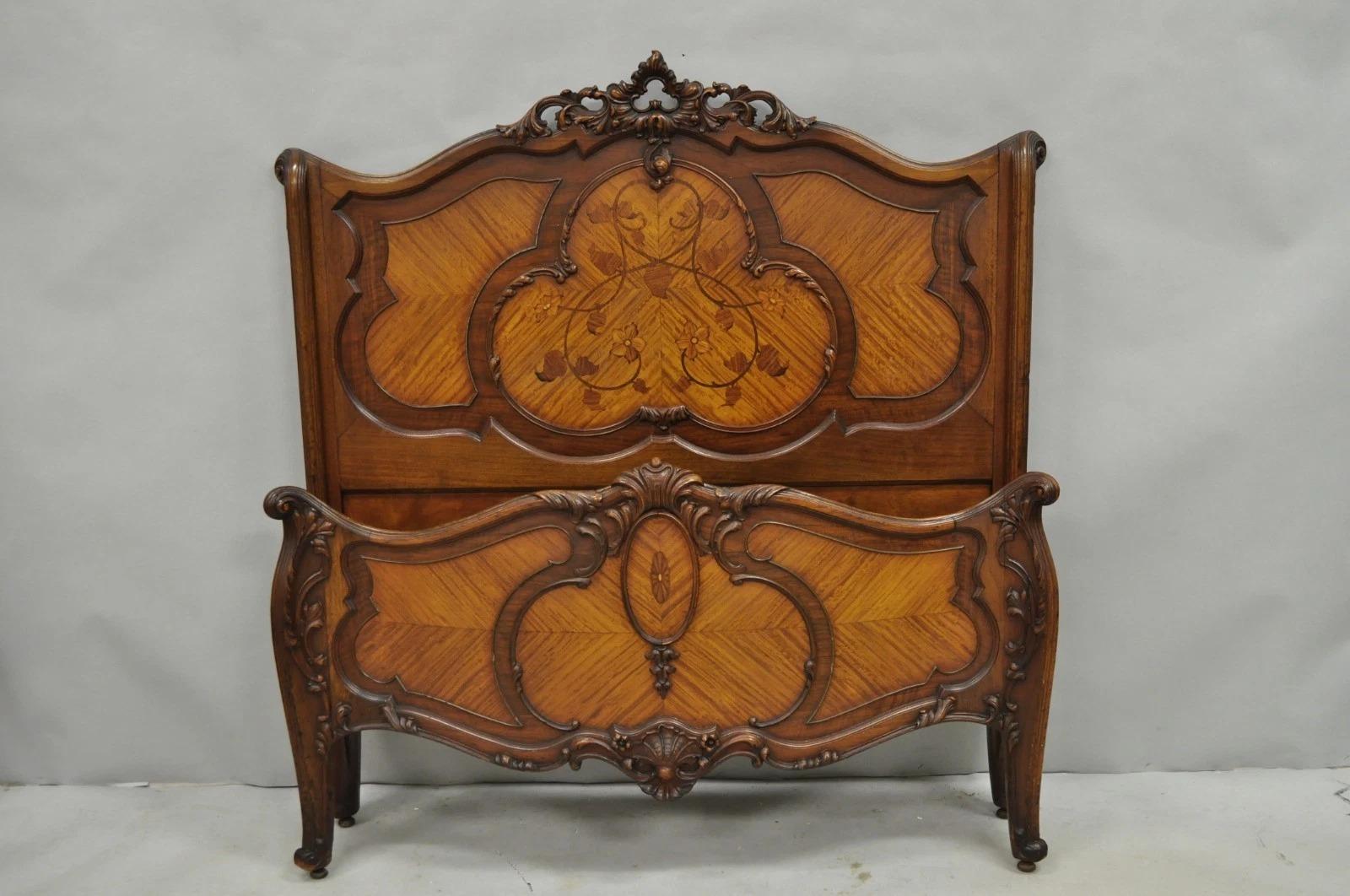 Inconnu Antique French Louis XV Style Walnut Satinwood Inlay Twin Bed Frames - a Pair en vente