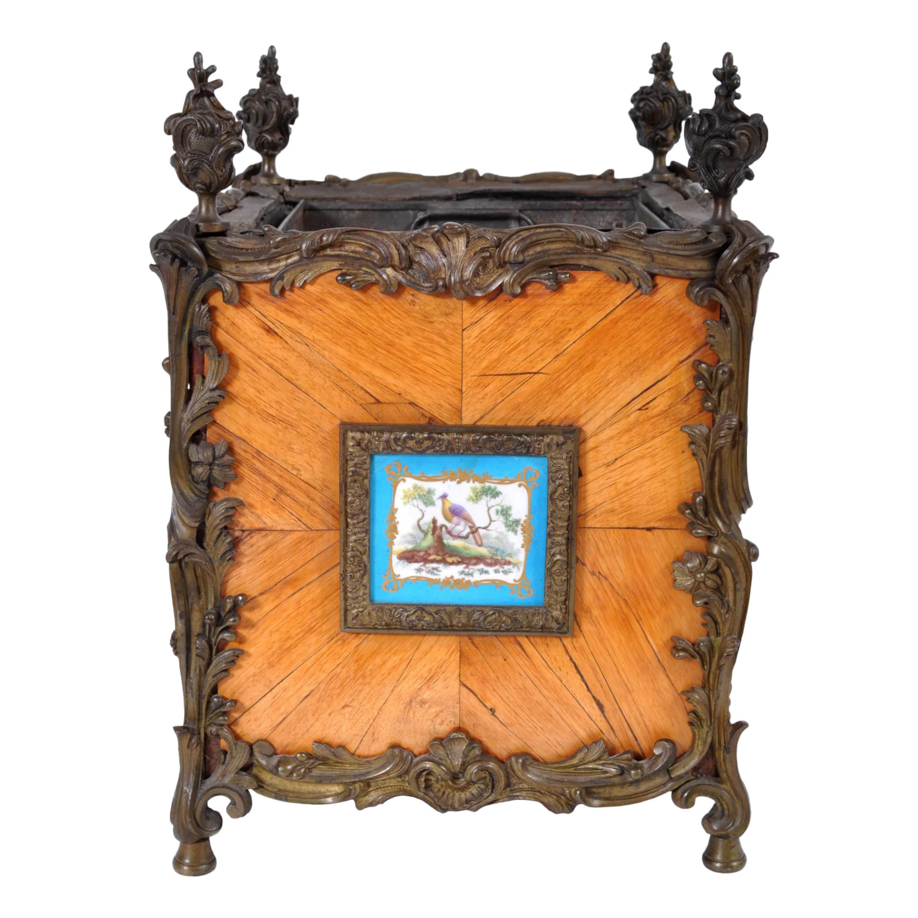 Antique French Louis XV Tulipwood and Sèvres Porcelain Jardinières, circa 1870 For Sale 1