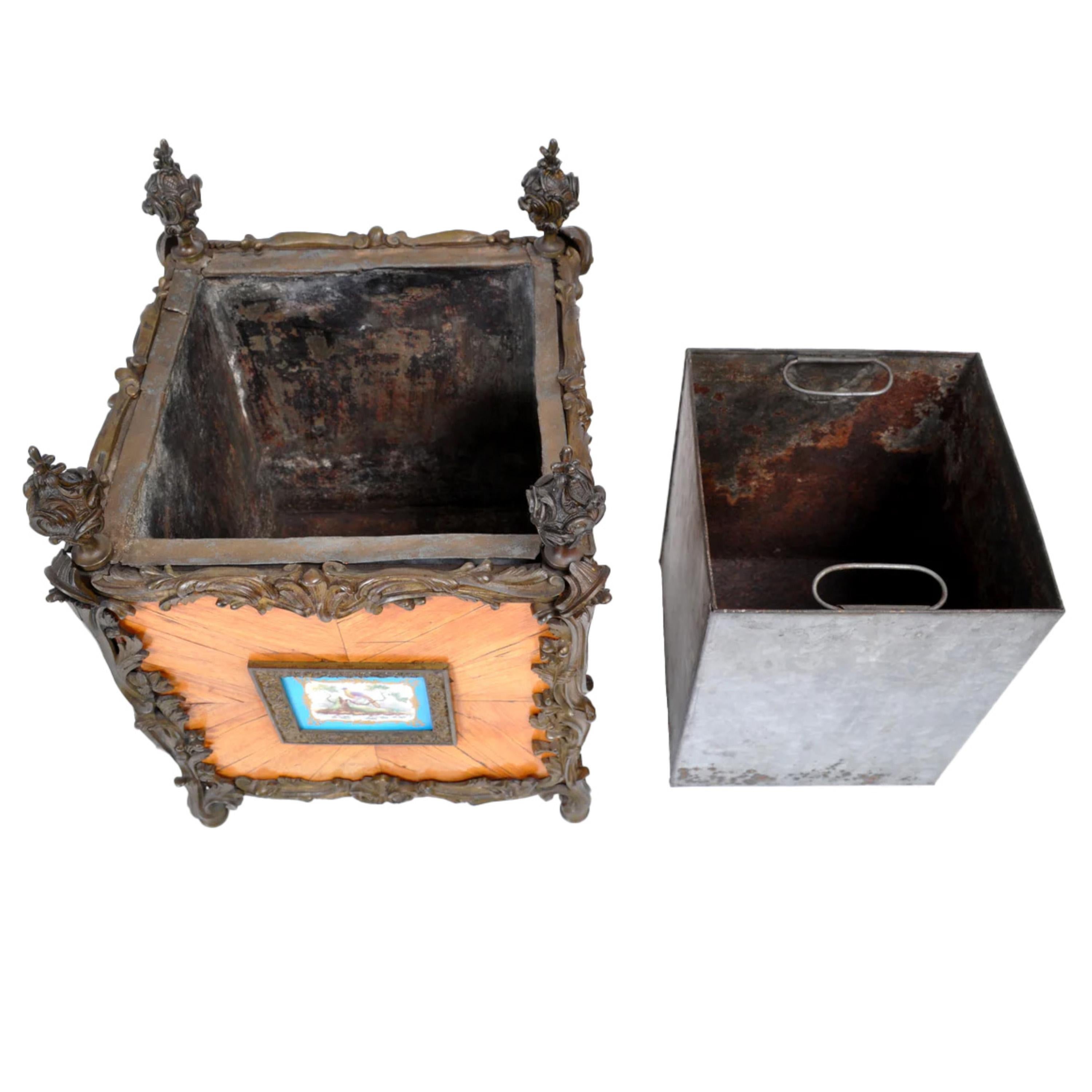 Antique French Louis XV Tulipwood and Sèvres Porcelain Jardinières, circa 1870 For Sale 3