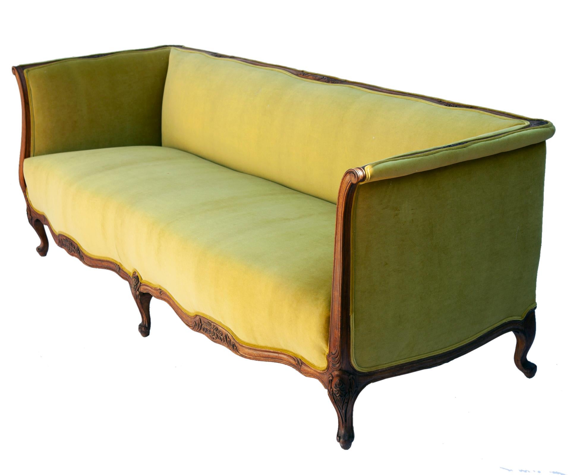 Antique French Louis XV Velvet Sofa In Good Condition For Sale In Malibu, CA