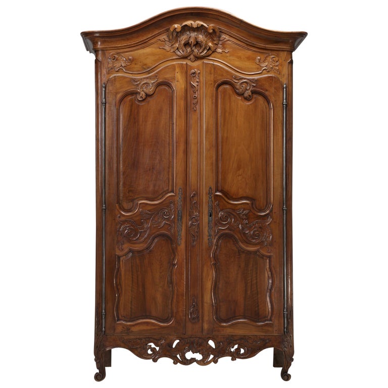 Antique French Louis XV Walnut Armoire, circa 1700s For Sale