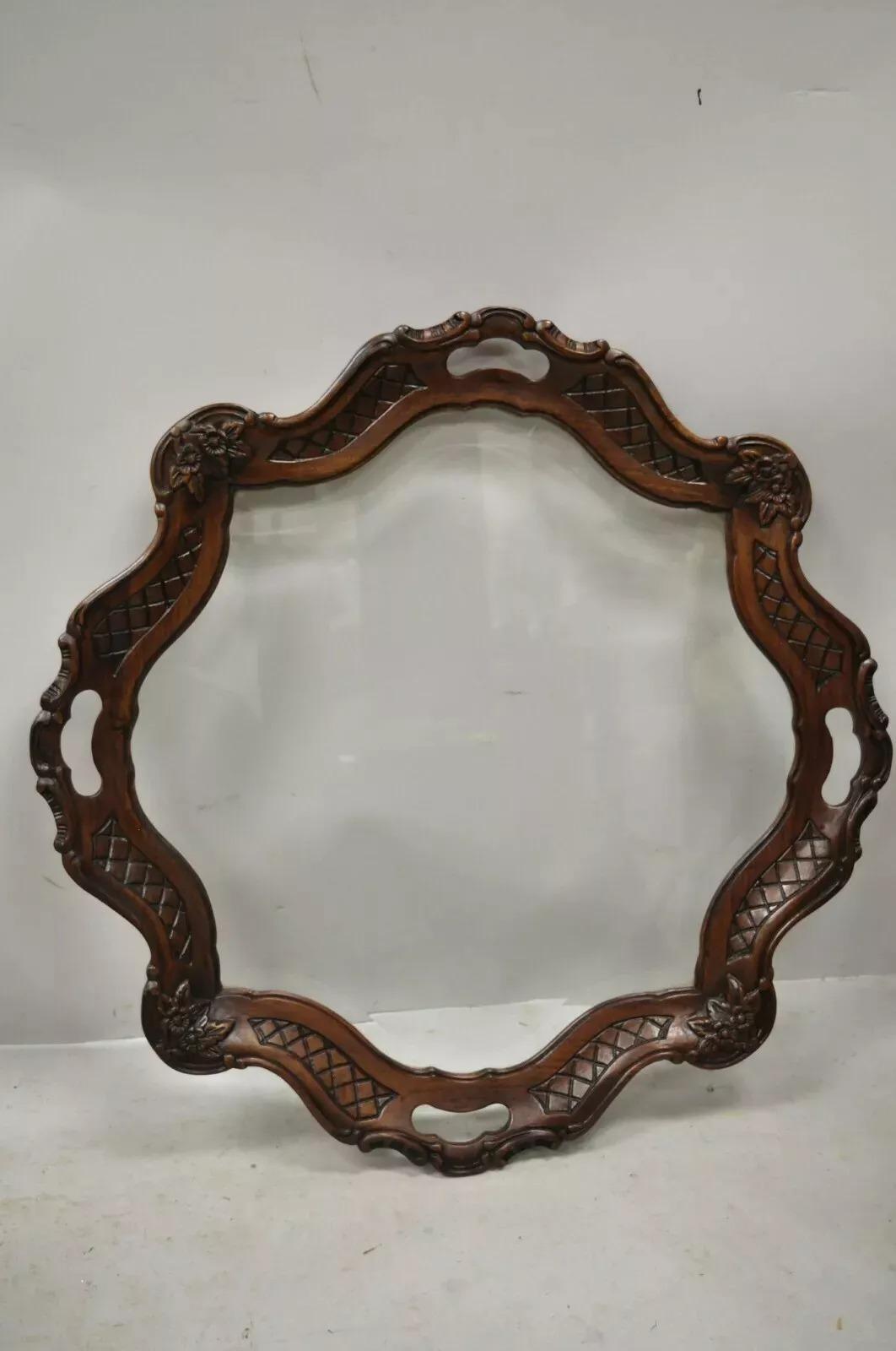 Antique French Louis XV Mesa de centro de nogal con plato de porcelana Angelica Kauffman en venta 1
